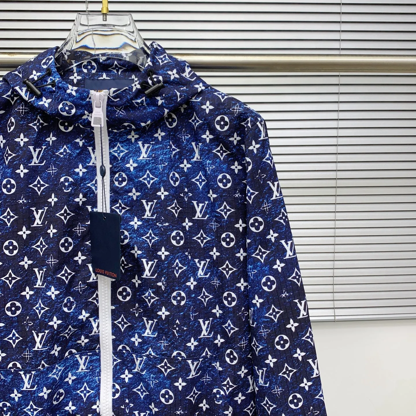 LOUIS VUITTON 2025秋冬ブルージャケット - 画像 (4)