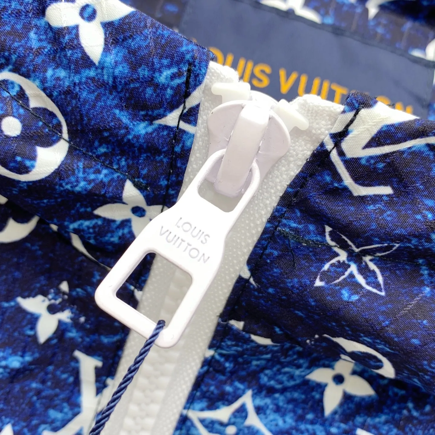 LOUIS VUITTON 2025秋冬ブルージャケット - 画像 (6)