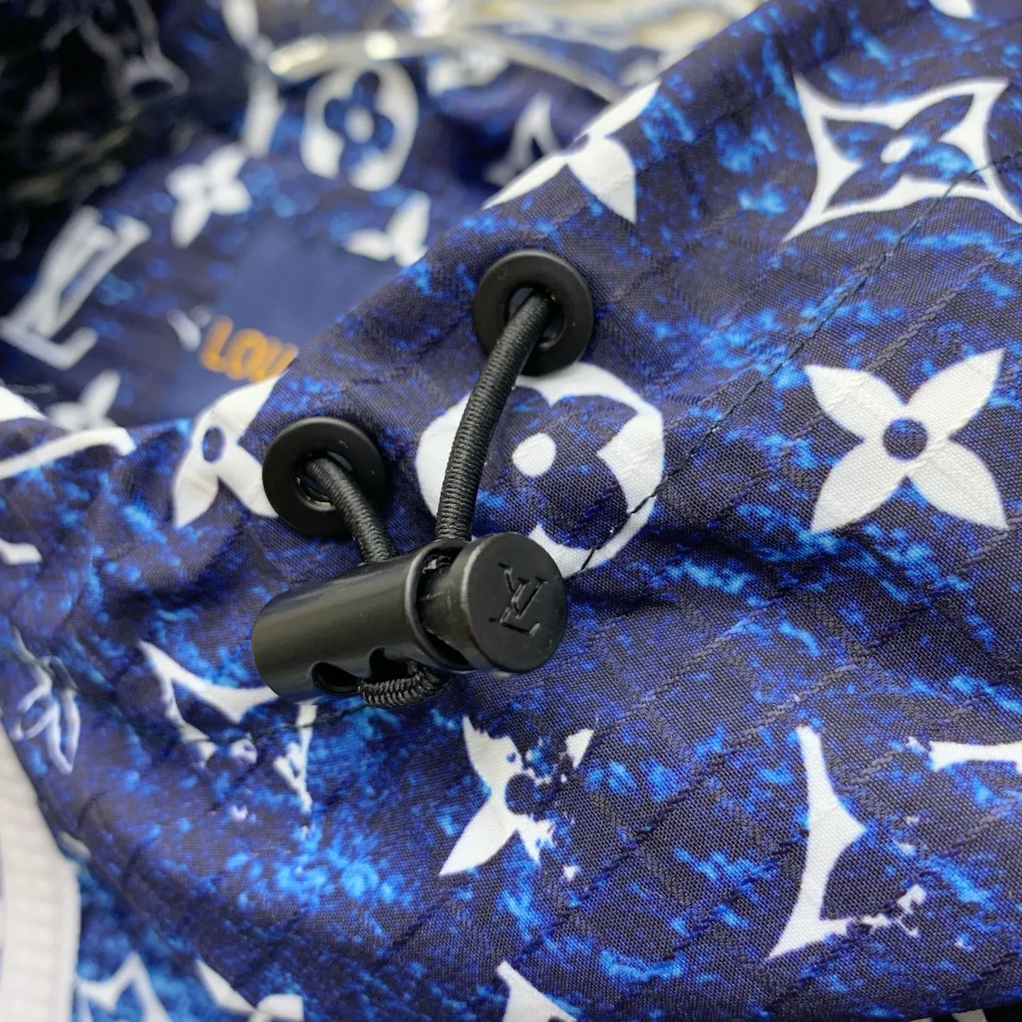 LOUIS VUITTON 2025秋冬ブルージャケット - 画像 (7)