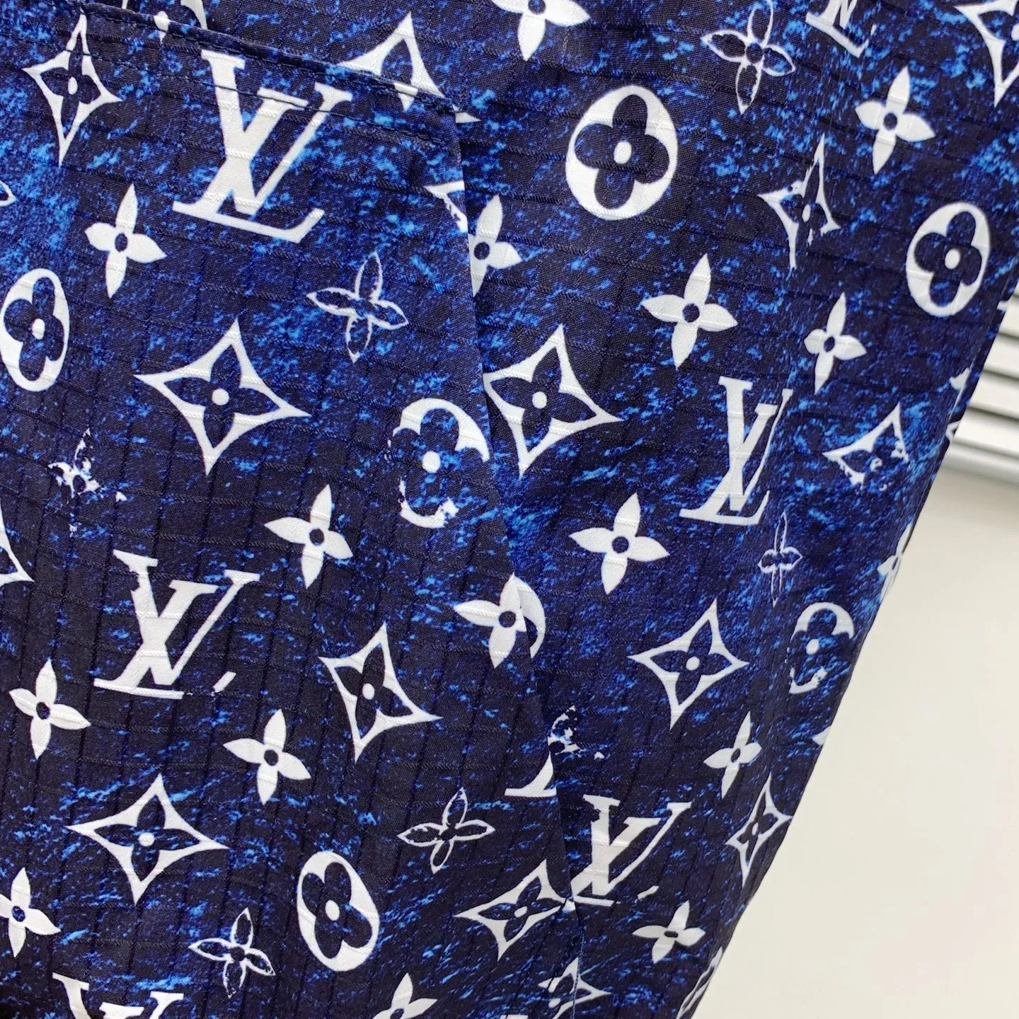 LOUIS VUITTON 2025秋冬ブルージャケット - 画像 (8)