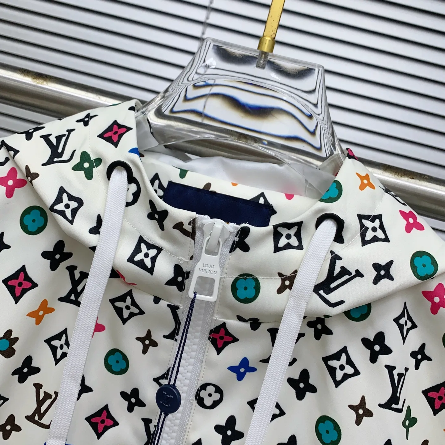 LOUIS VUITTON 2025秋冬ブルージャケット - 画像 (5)