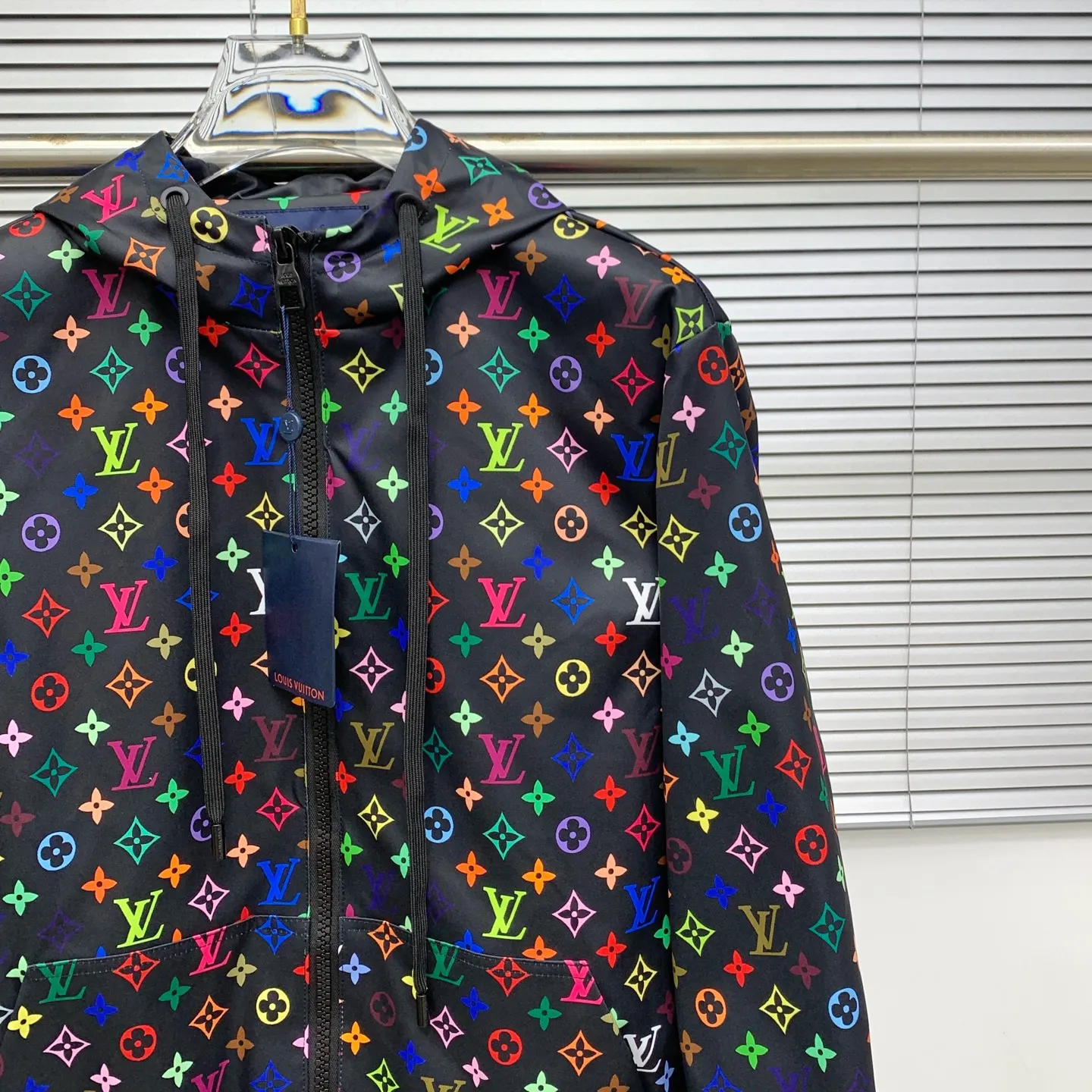 LOUIS VUITTON 2025秋冬ブルージャケット - 画像 (4)