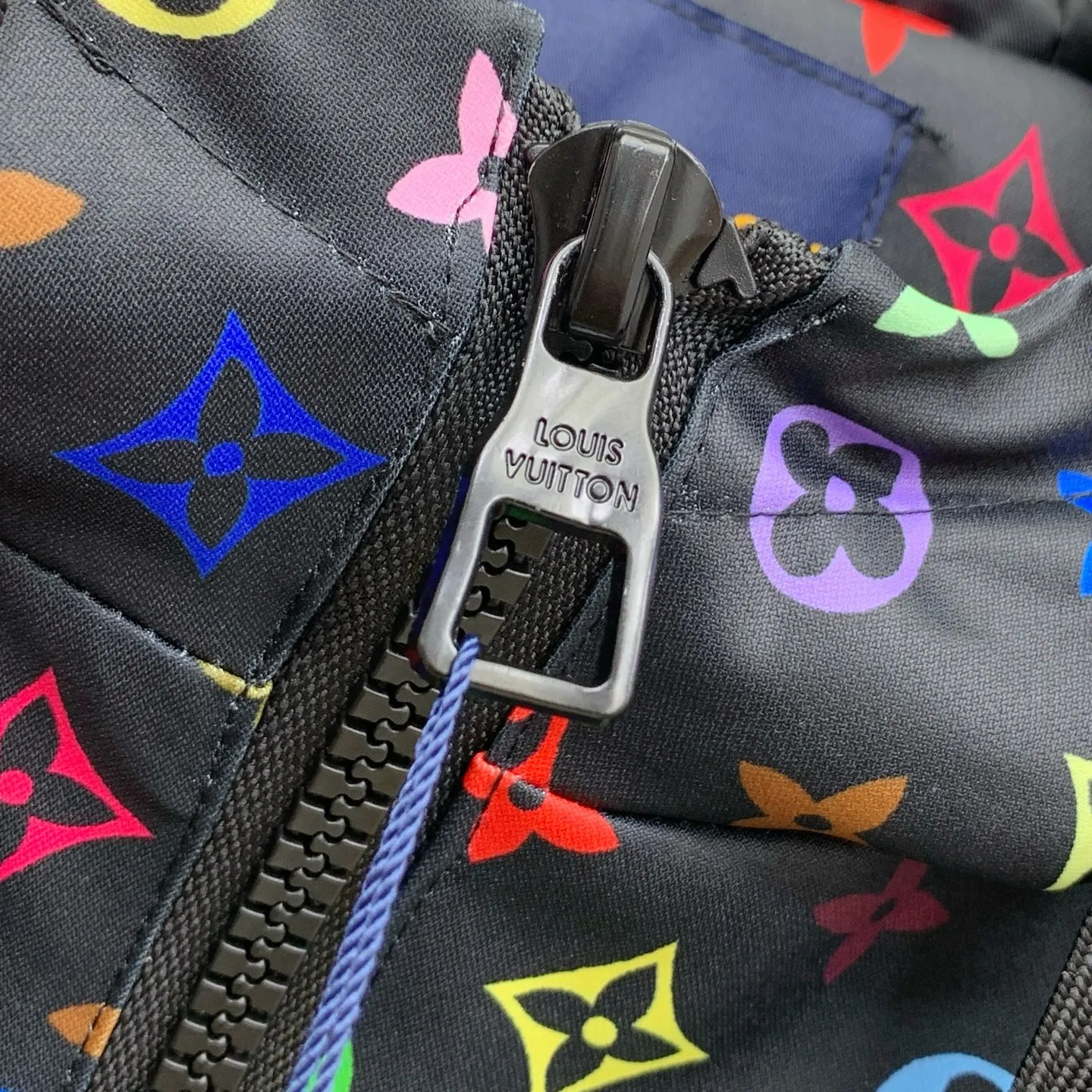 LOUIS VUITTON 2025秋冬ブルージャケット - 画像 (6)