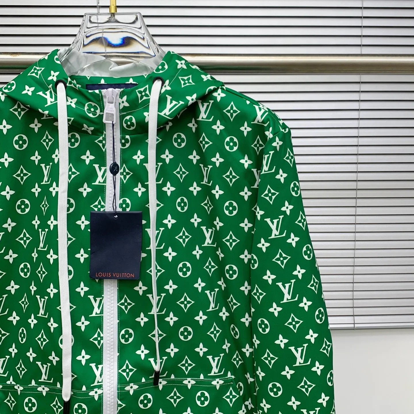 LOUIS VUITTON グリーン フルジップジャケット - 画像 (4)