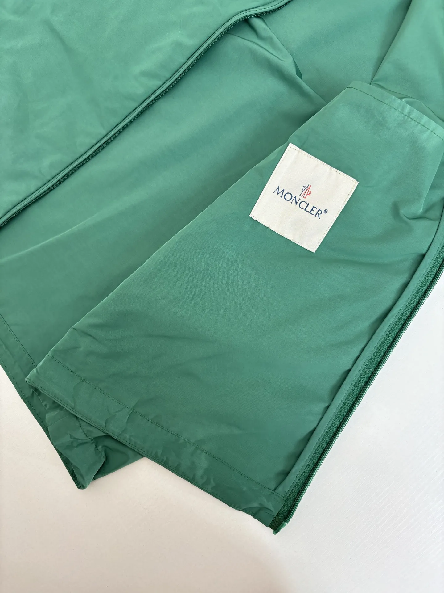 Moncler グリーン刺繍連帽休閑ジャケット - 画像 (12)