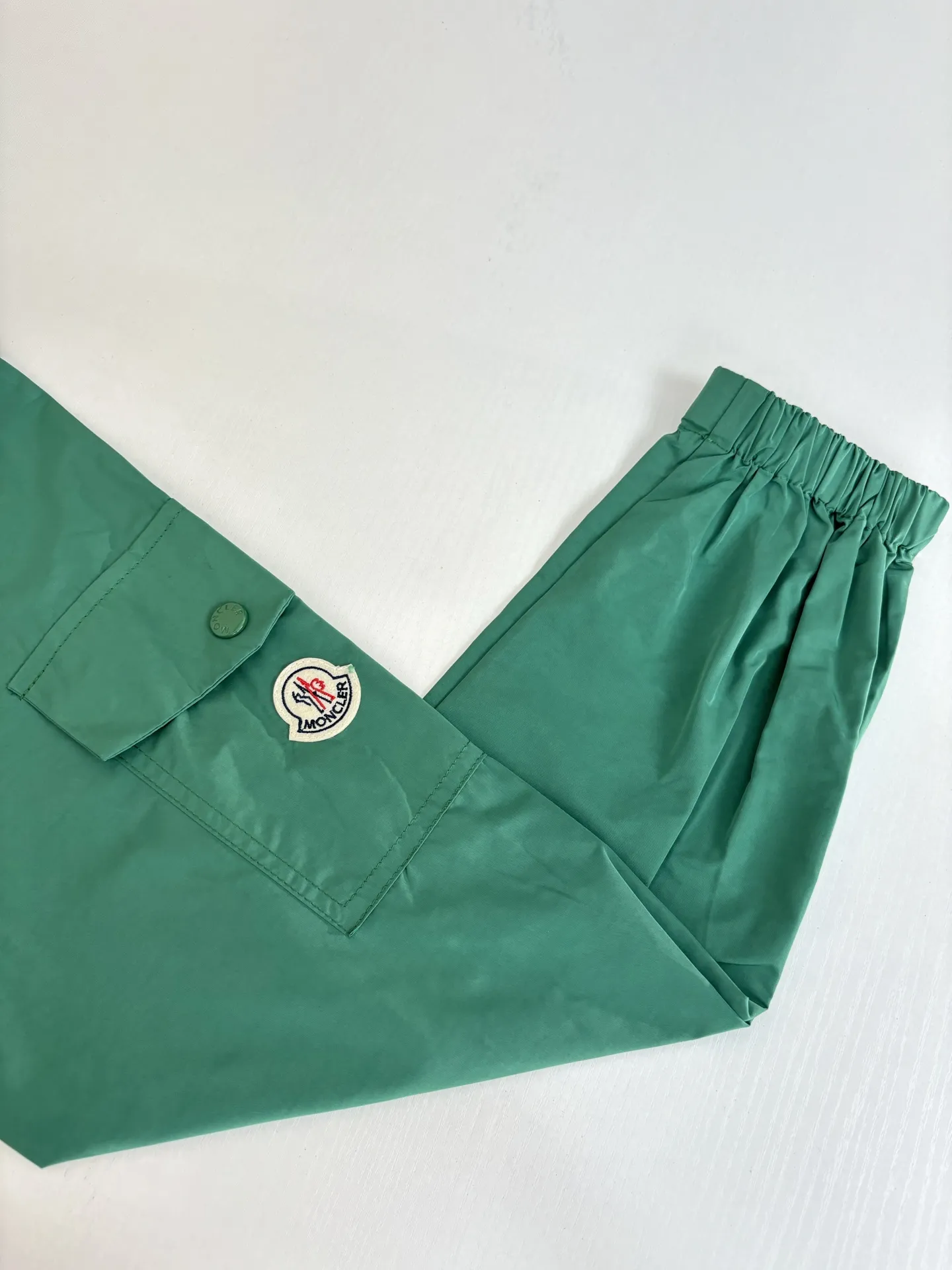 Moncler グリーン刺繍連帽休閑ジャケット - 画像 (13)