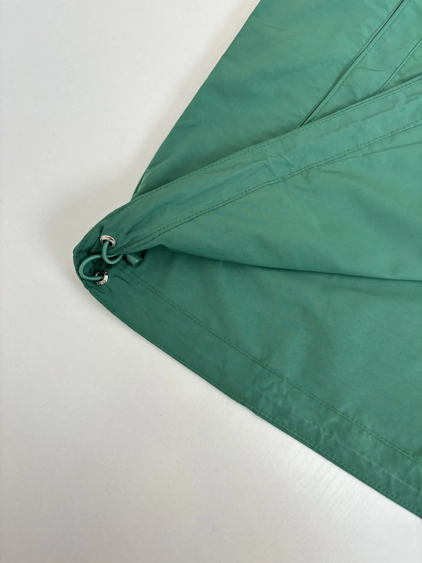 Moncler グリーン刺繍連帽休閑ジャケット - 画像 (9)