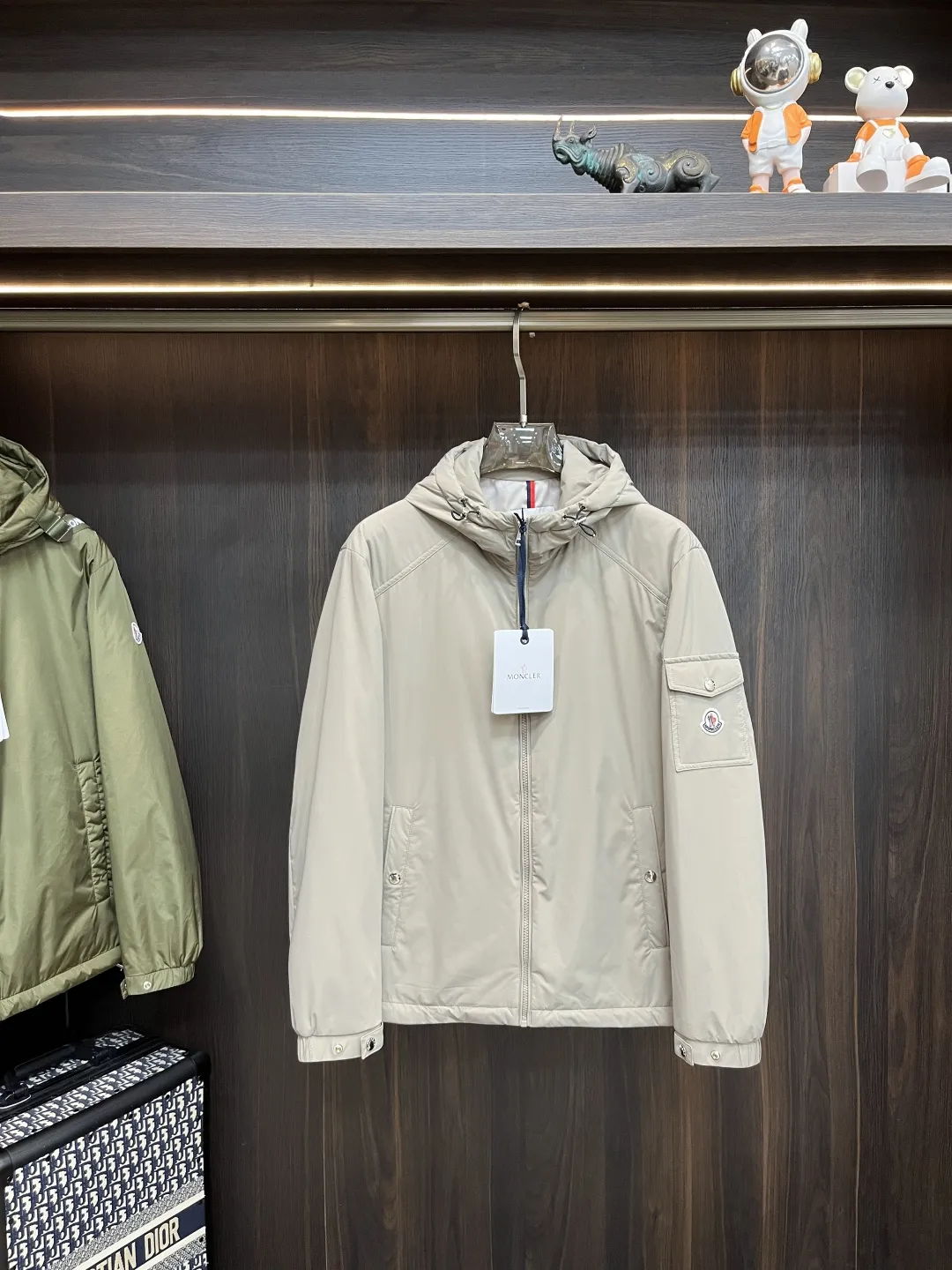 Moncler 2025ss ベージュフーディージャケット