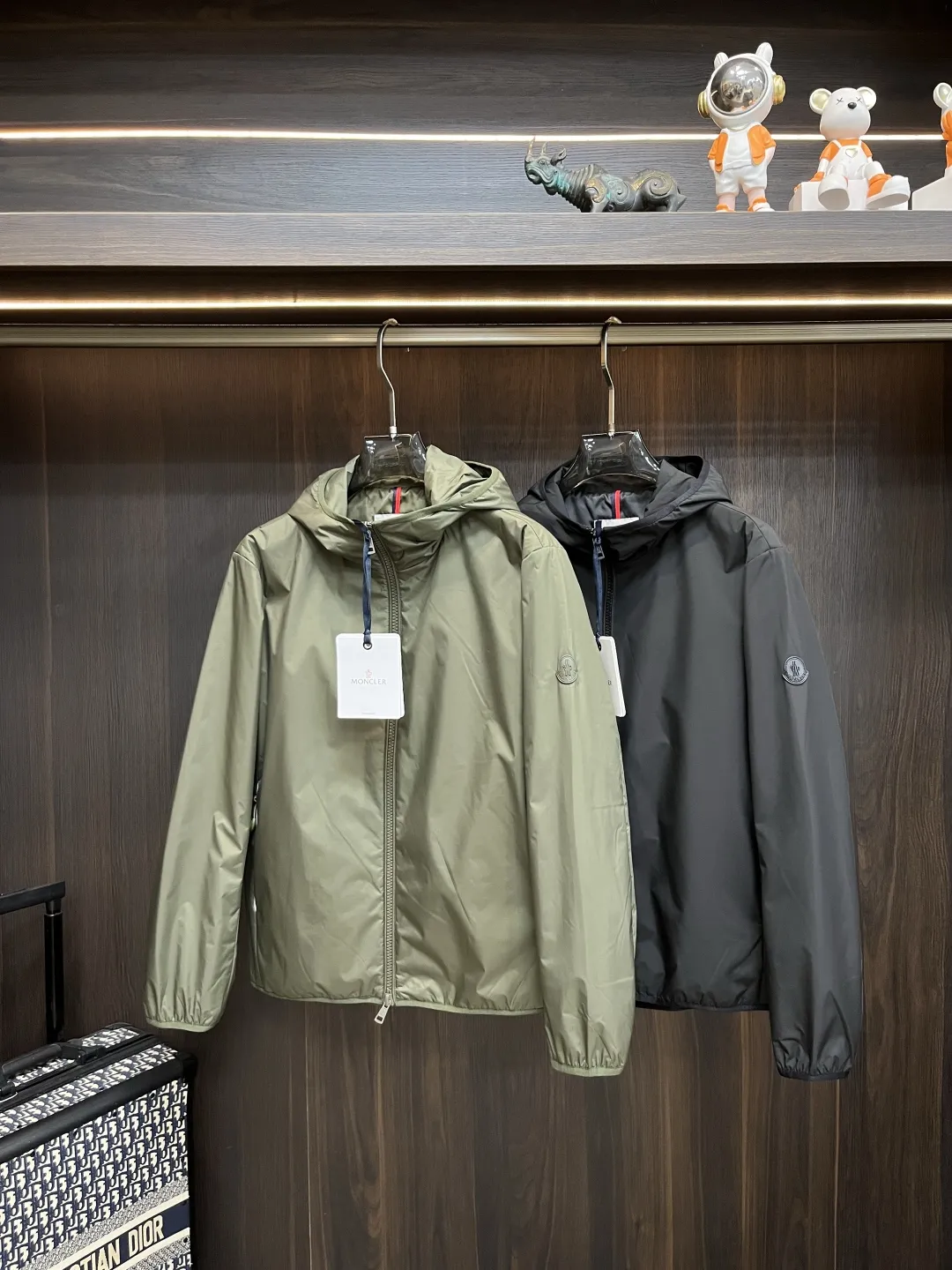 Moncler 2025ss 緑色フーディージャケット - 画像 (3)