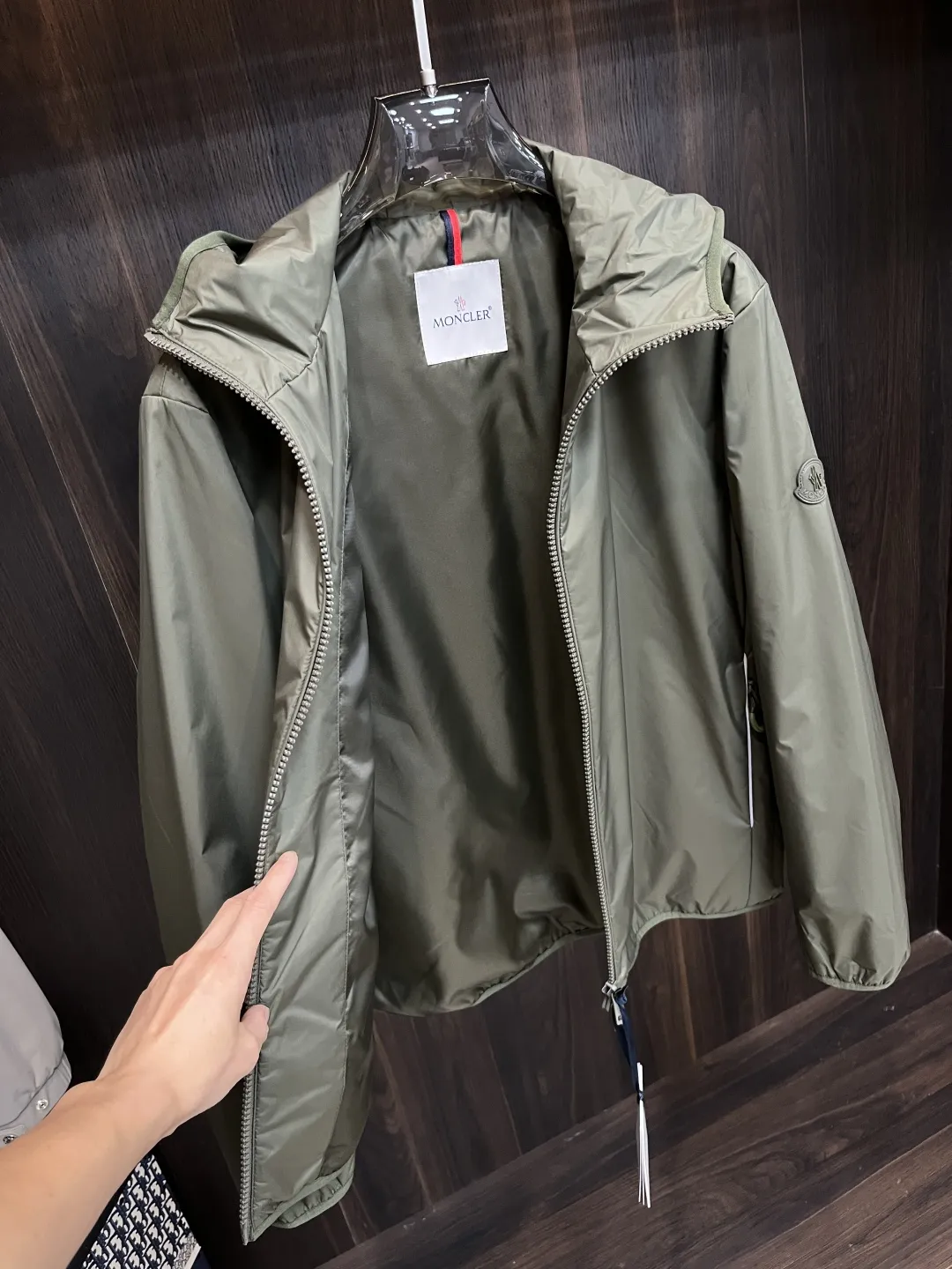 Moncler 2025ss 緑色フーディージャケット - 画像 (5)