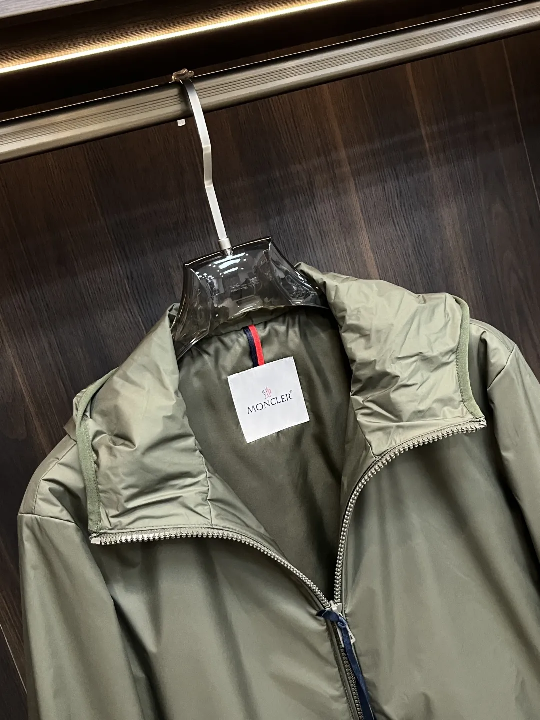 Moncler 2025ss 緑色フーディージャケット - 画像 (7)