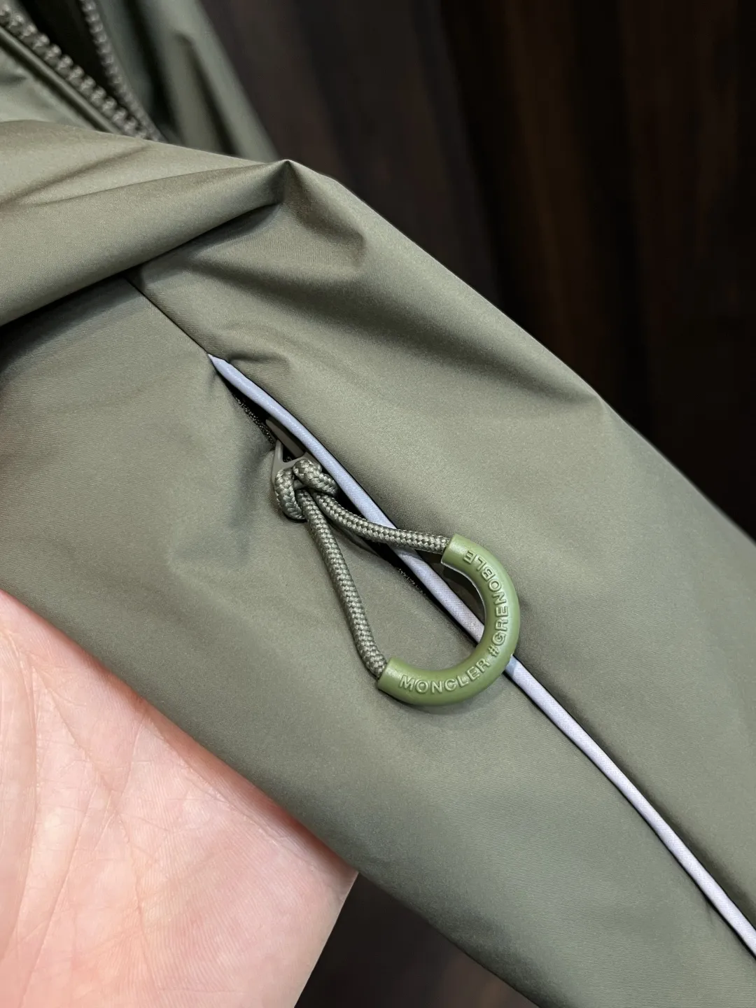 Moncler 2025ss 緑色フーディージャケット - 画像 (9)