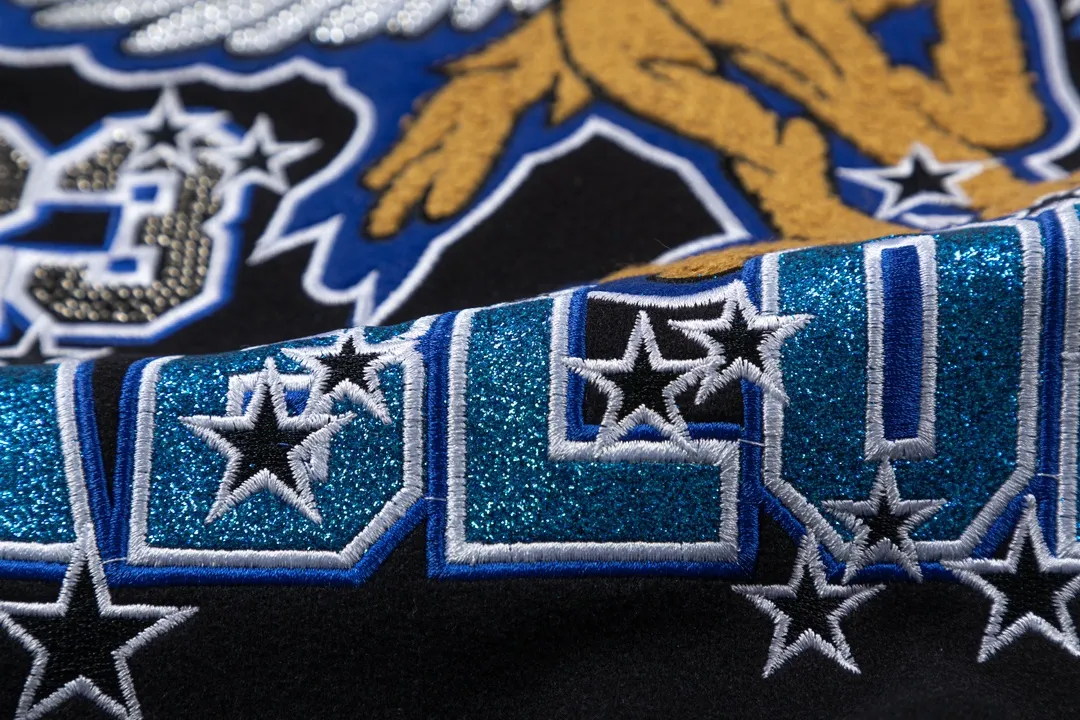 Off White OW ブラック刺繍ロゴバーシティジャケット - 画像 (5)