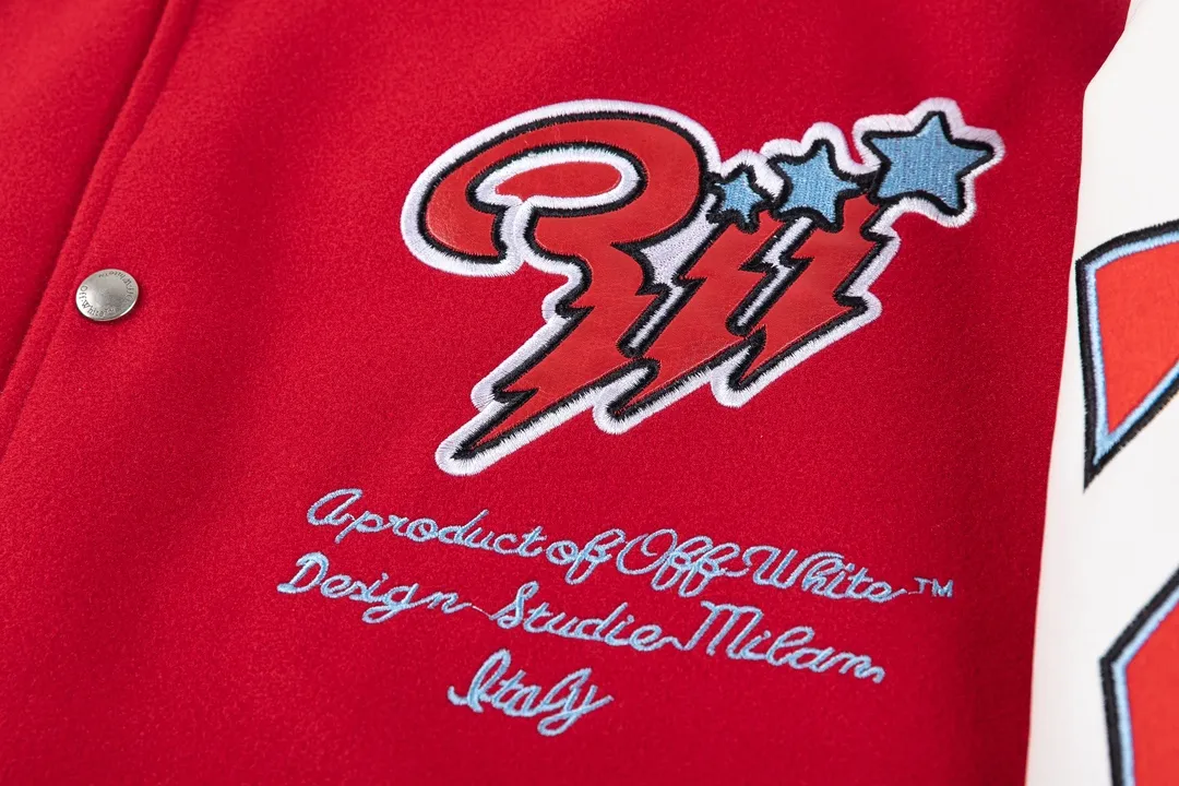 Off White OW レッド刺繍ロゴベースボールジャケット - 画像 (6)