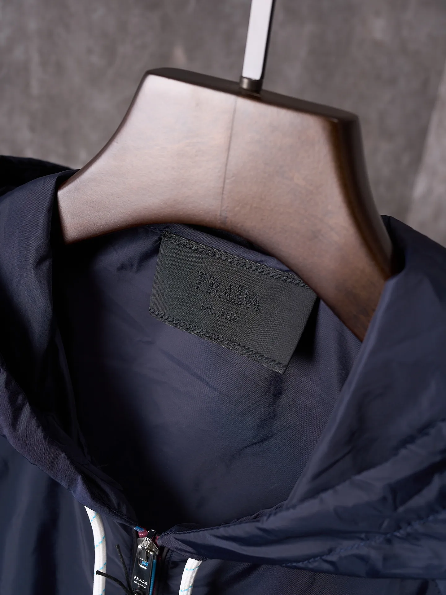 PRADA再生ナイロンジャケットネイビー三角マーク - 画像 (5)