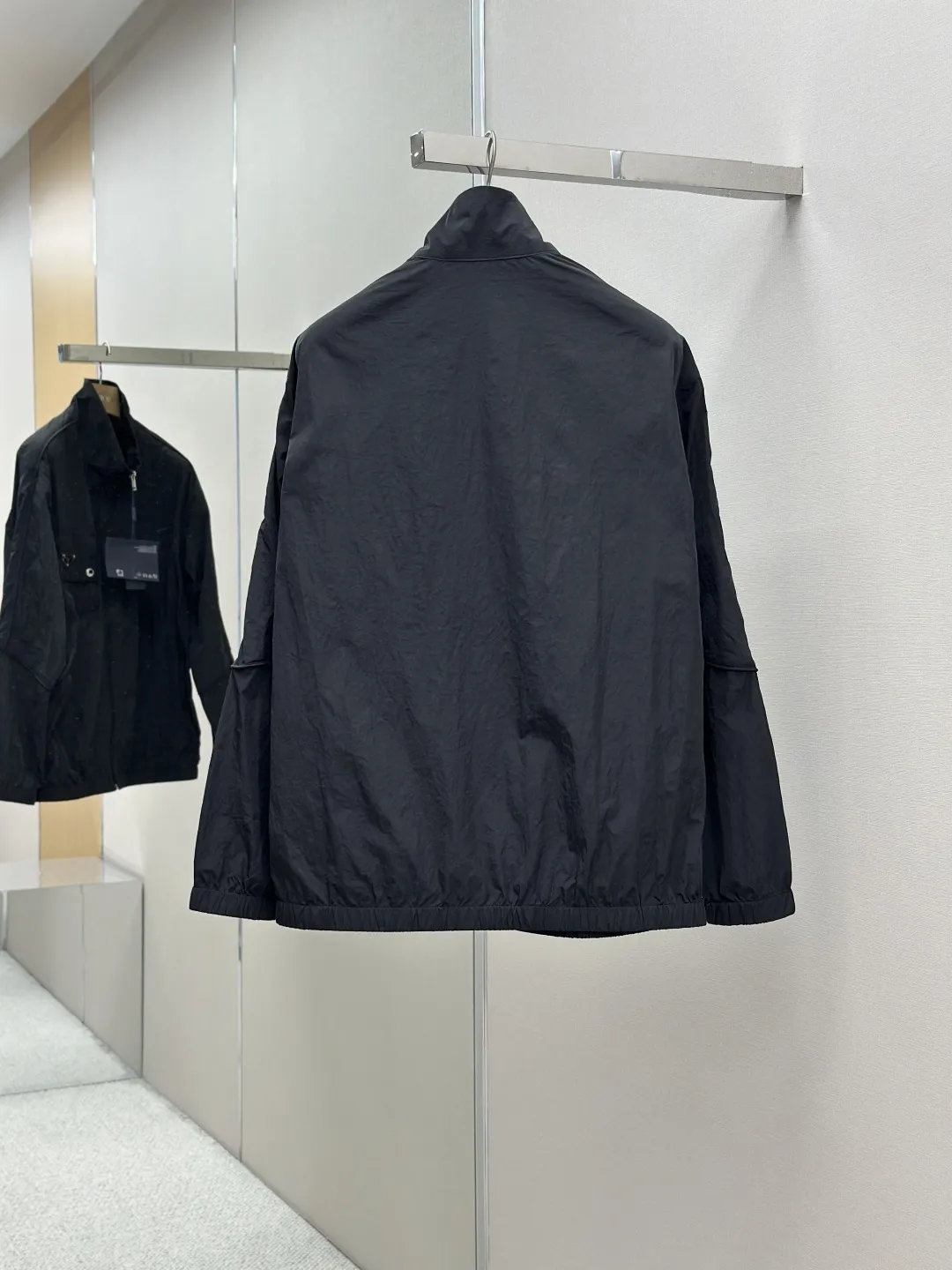 PRADA 25SS新款ニロンジャケット黒 - 画像 (3)