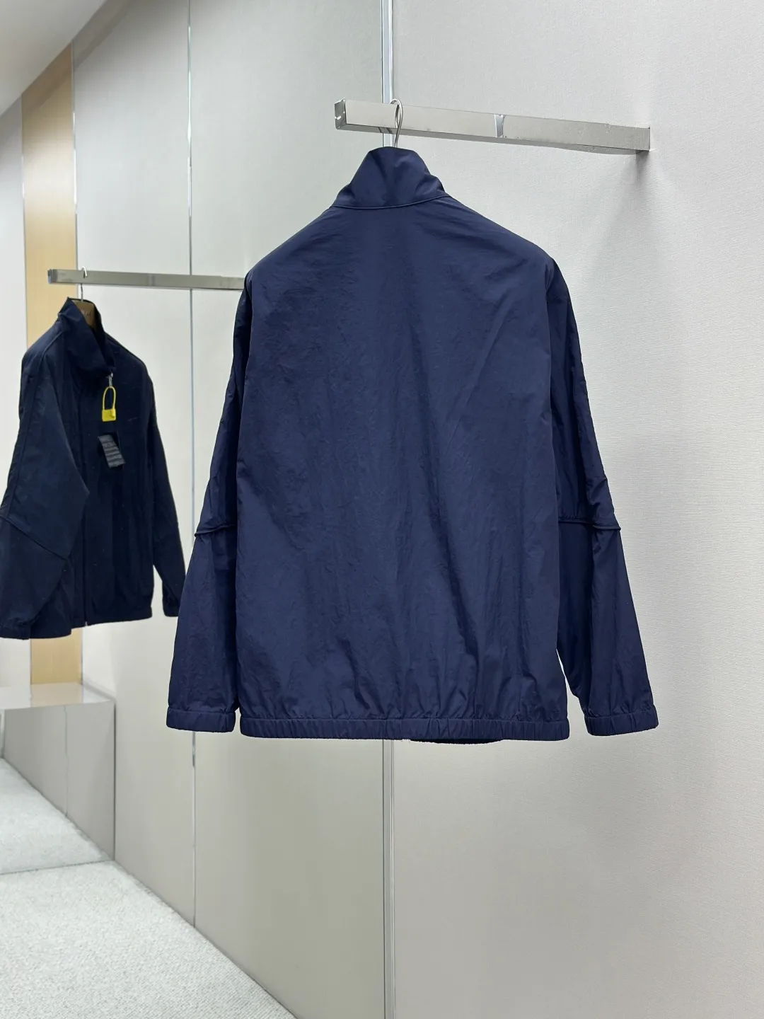 PRADA 25SS新作ナイロンジャケットブルースタイル - 画像 (3)