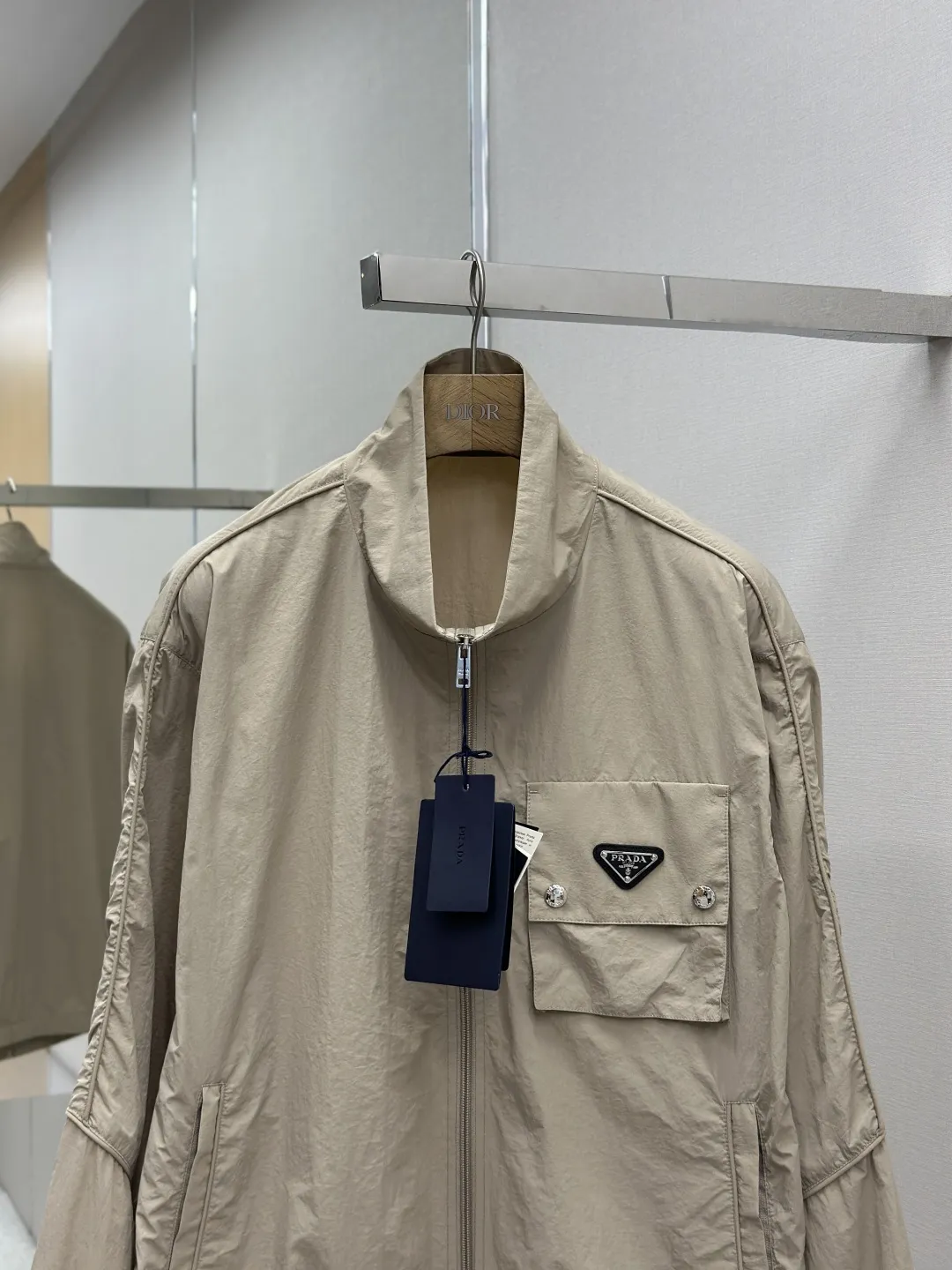 PRADA 25SS新款ベージュニロンジャケット - 画像 (5)