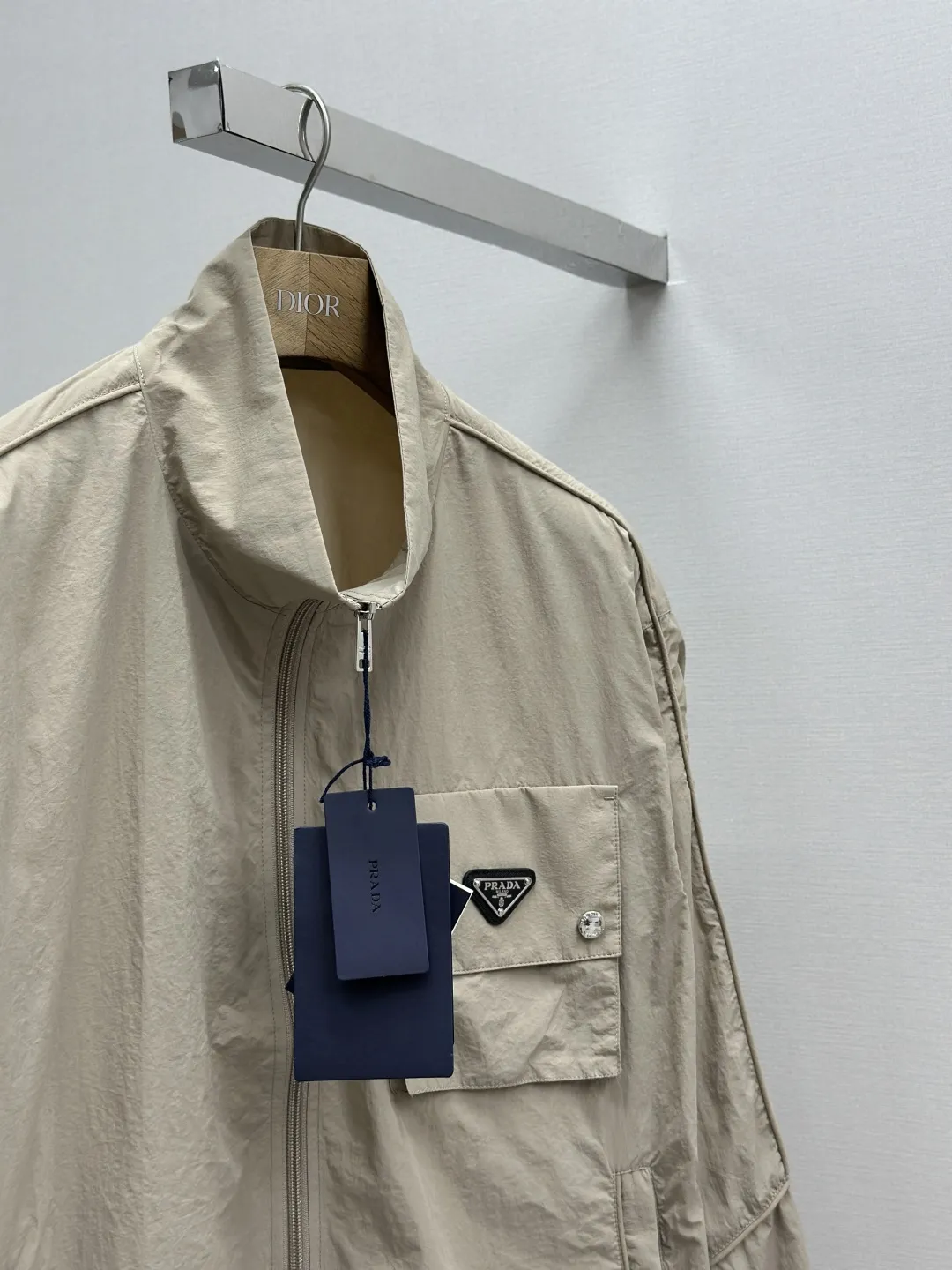 PRADA 25SS新款ベージュニロンジャケット - 画像 (7)
