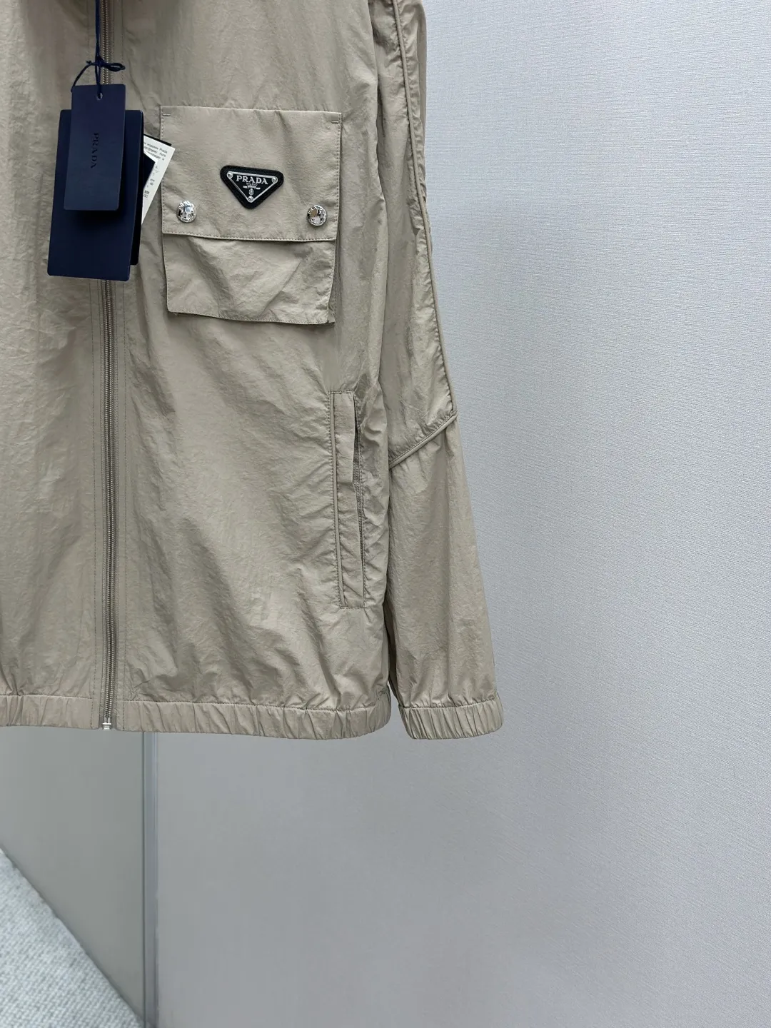 PRADA 25SS新款ベージュニロンジャケット - 画像 (8)