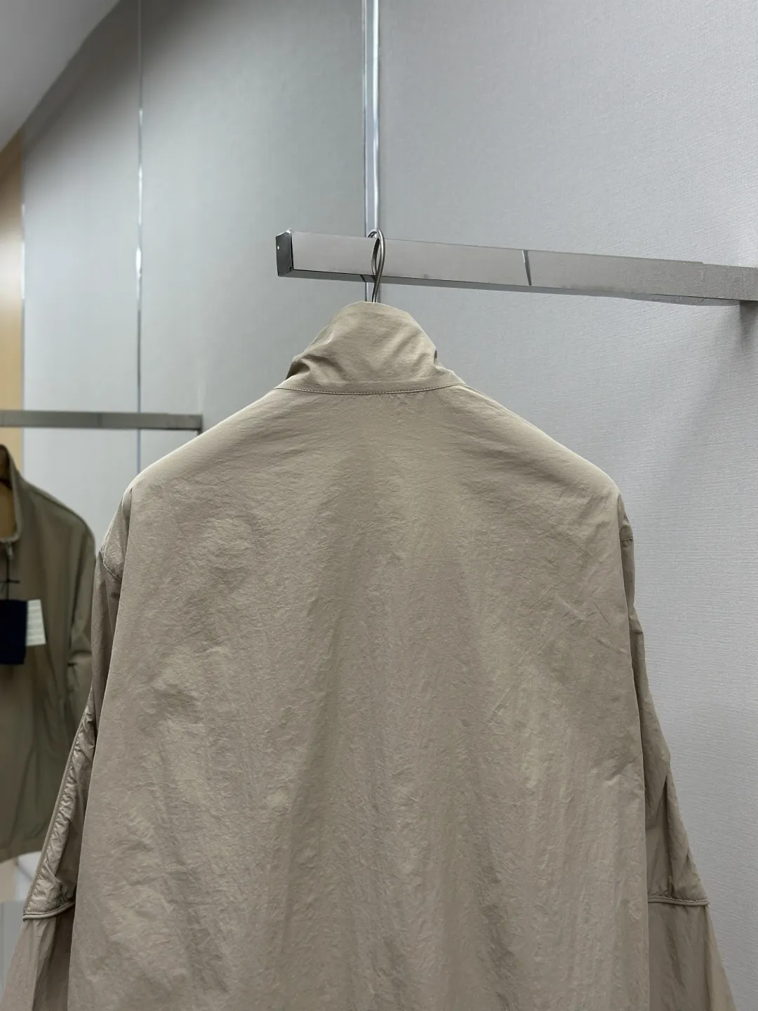 PRADA 25SS新款ベージュニロンジャケット - 画像 (9)