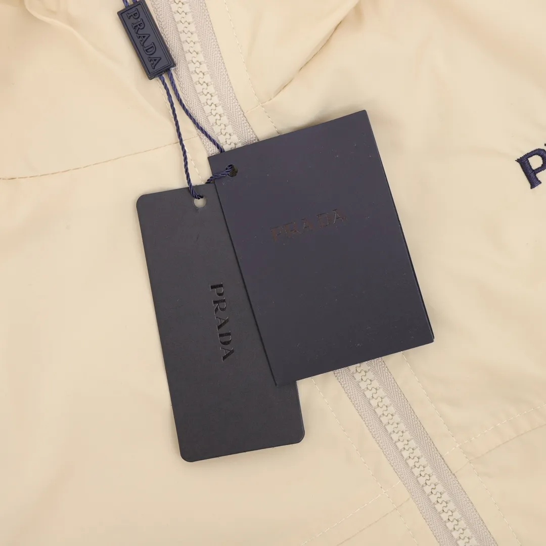 Prada ベージュ刺繍ジップアップパーカー - 画像 (7)