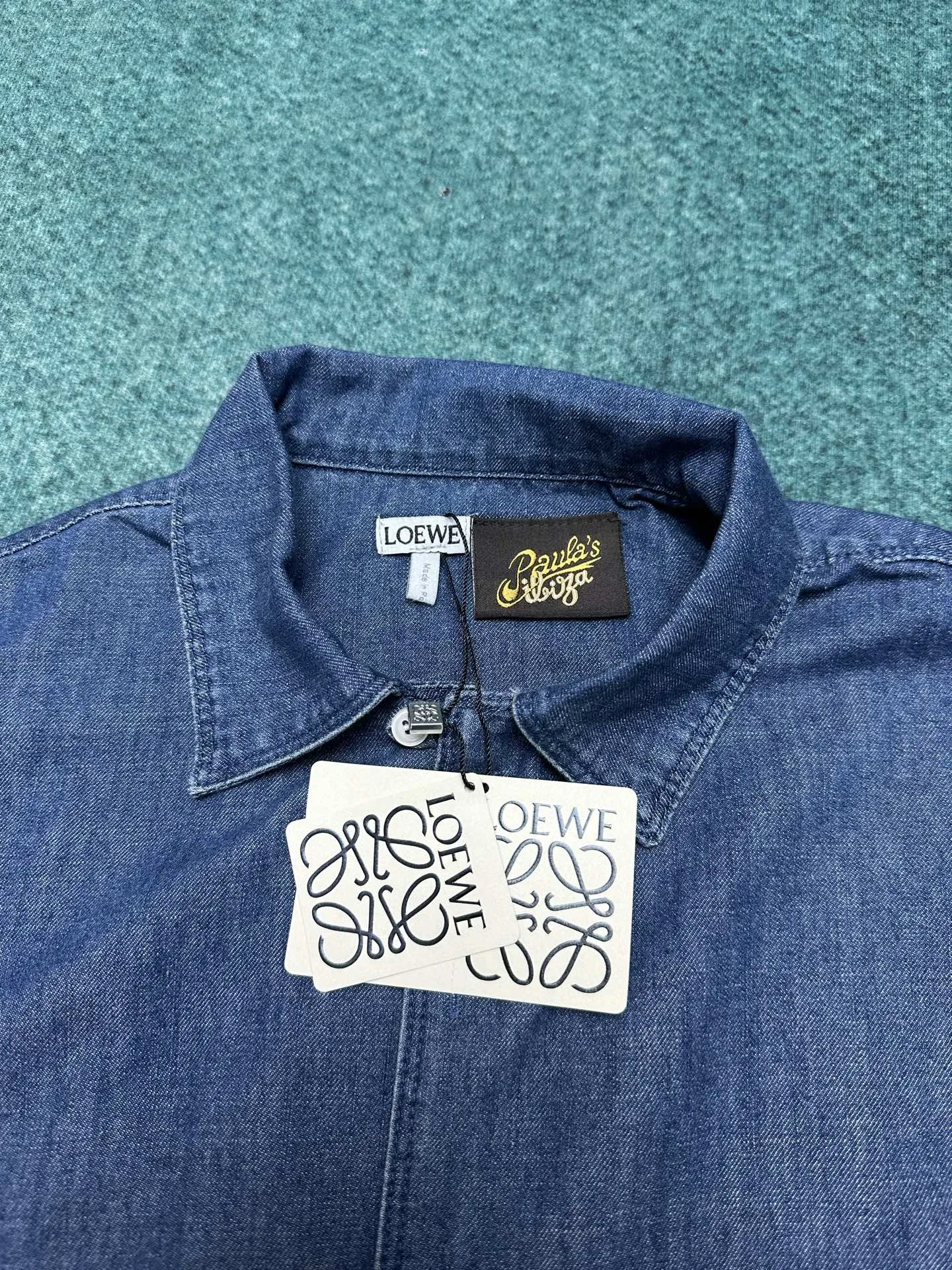 ロエベ新作黒デニムシャツスタイル - 画像 (4)