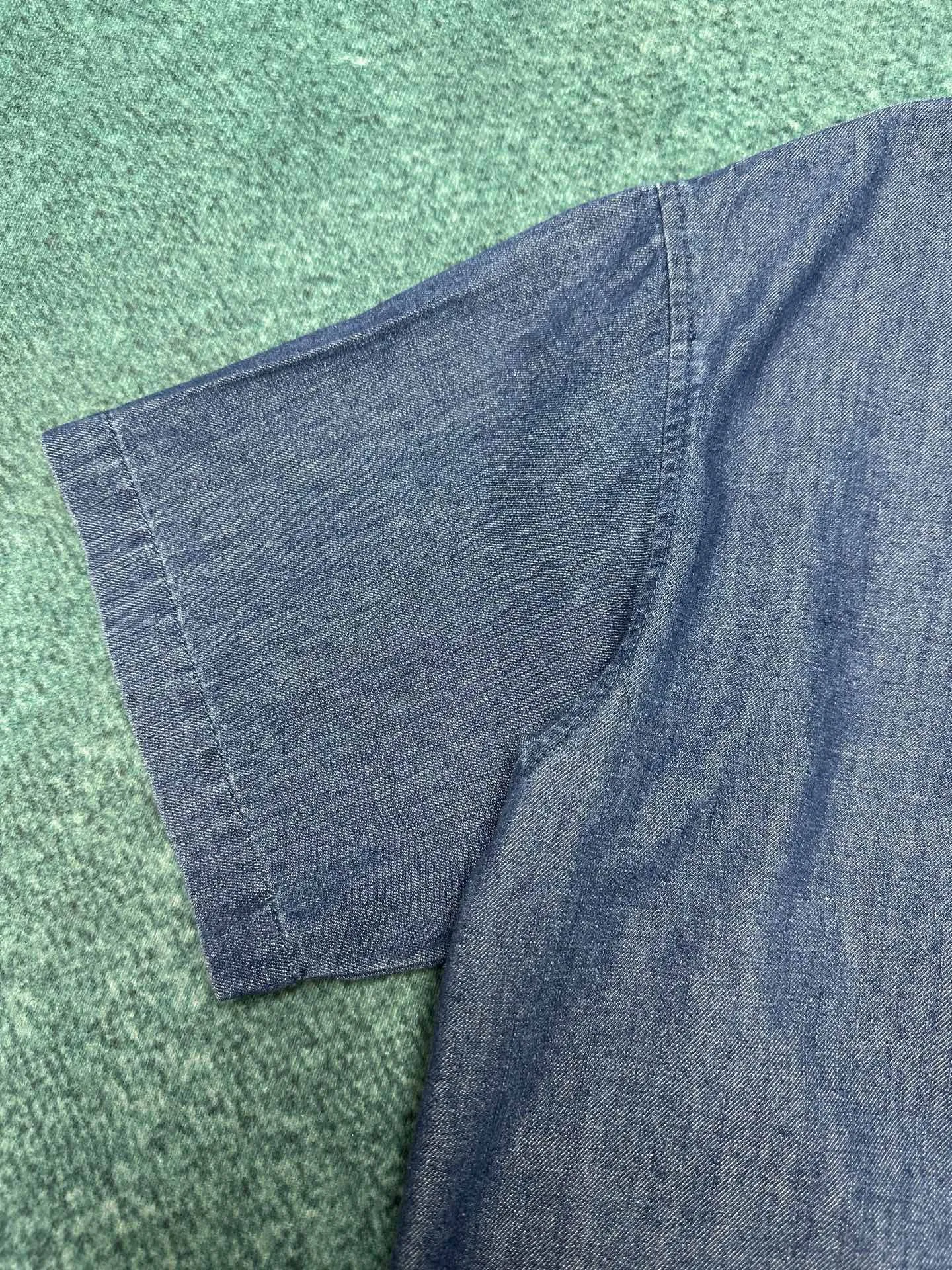 ロエベ新作黒デニムシャツスタイル - 画像 (6)