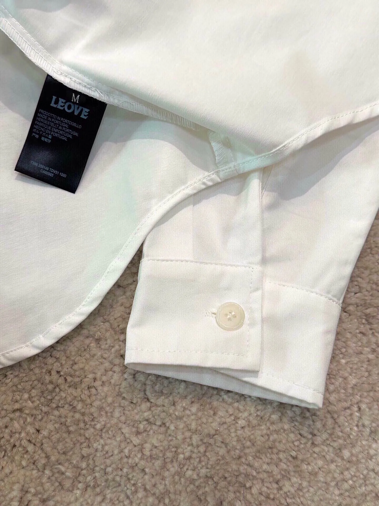 ロエウ新作黒のチェック柄シャツ - 画像 (10)