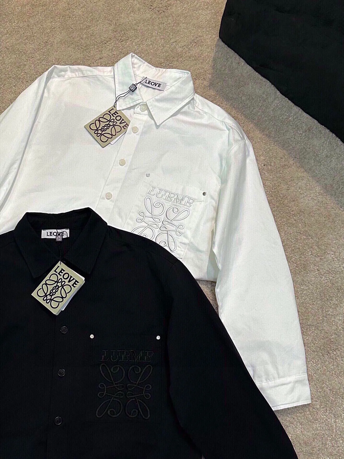 ロエベ新作黒のチェック柄シャツ - 画像 (9)