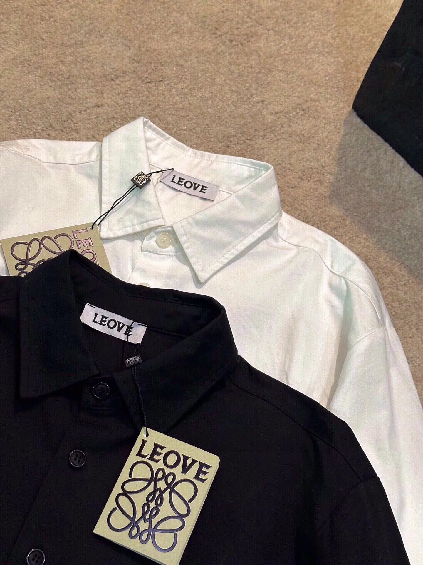 ロエベ新作黒のチェック柄シャツ - 画像 (10)