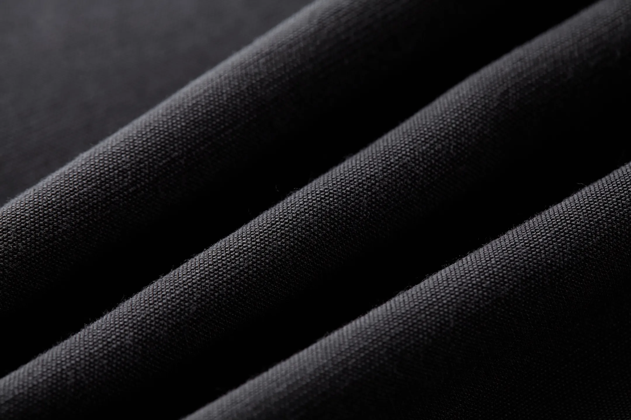 LOEWE新作黒のチェック柄シルクシャツ - 画像 (9)