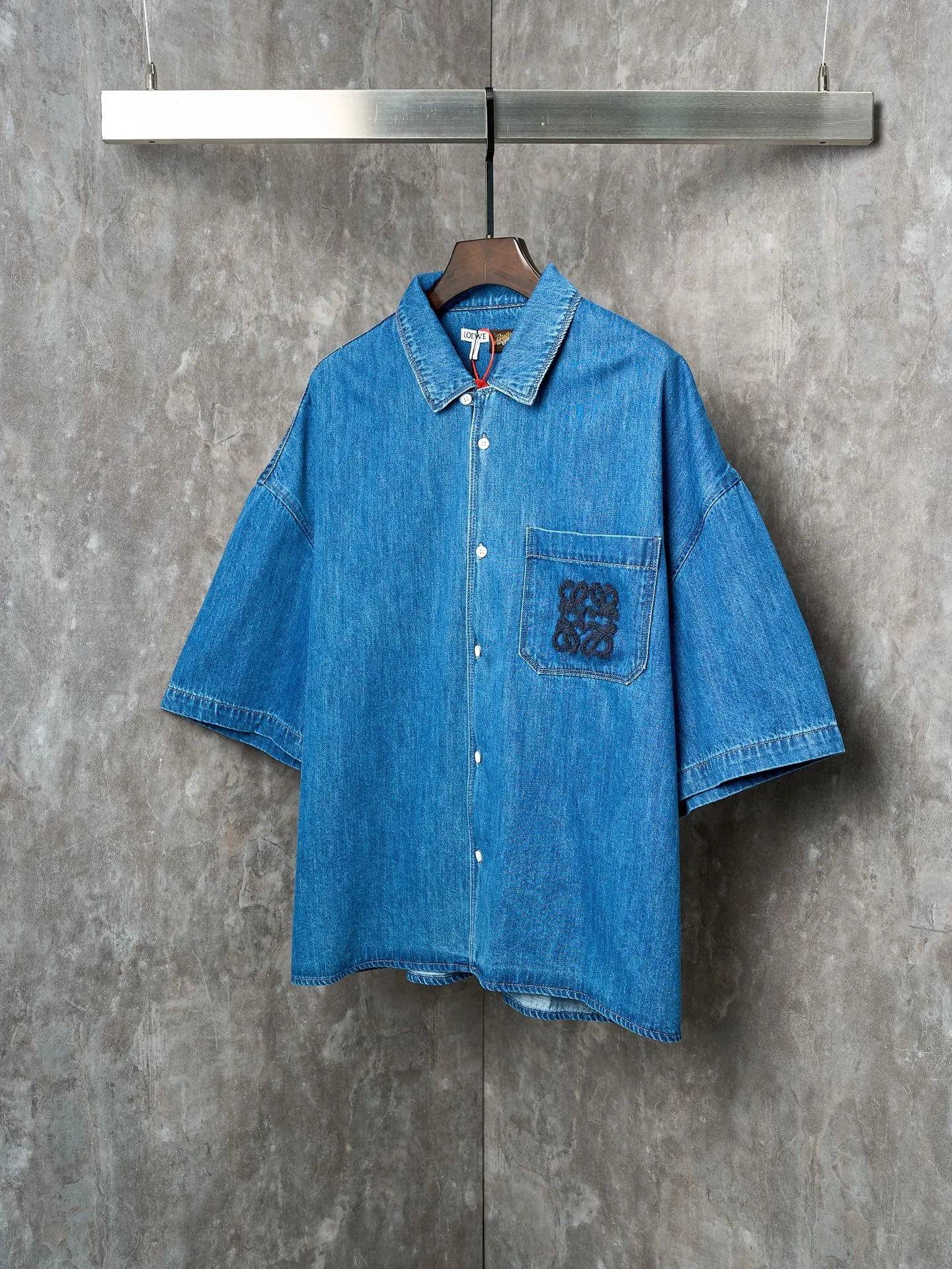 Loewe新作黒のチェック柄牛仔短袖衬衫 - 画像 (4)