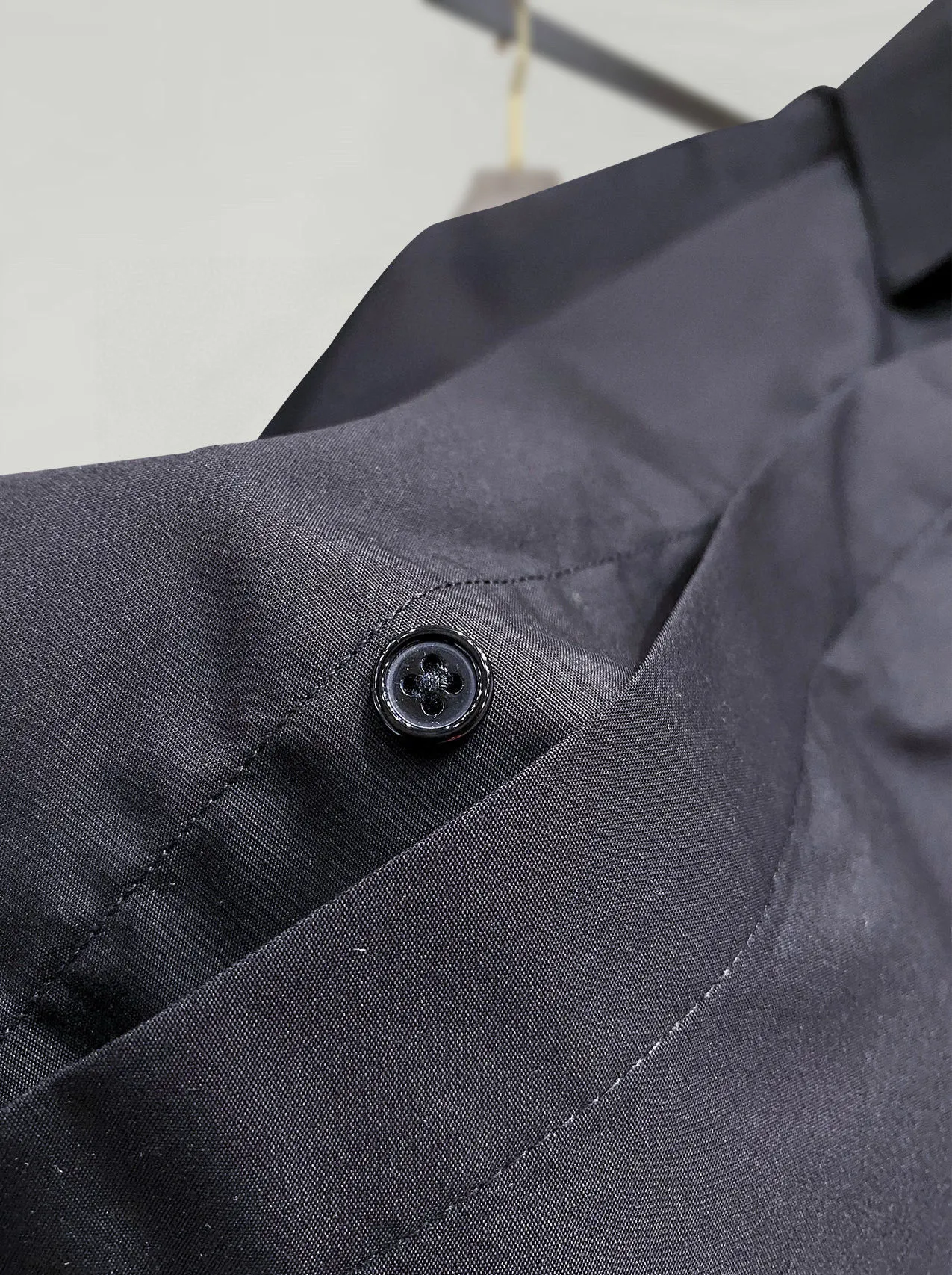 ロエウェ新作黒のチェック柄短袖シャツ - 画像 (6)