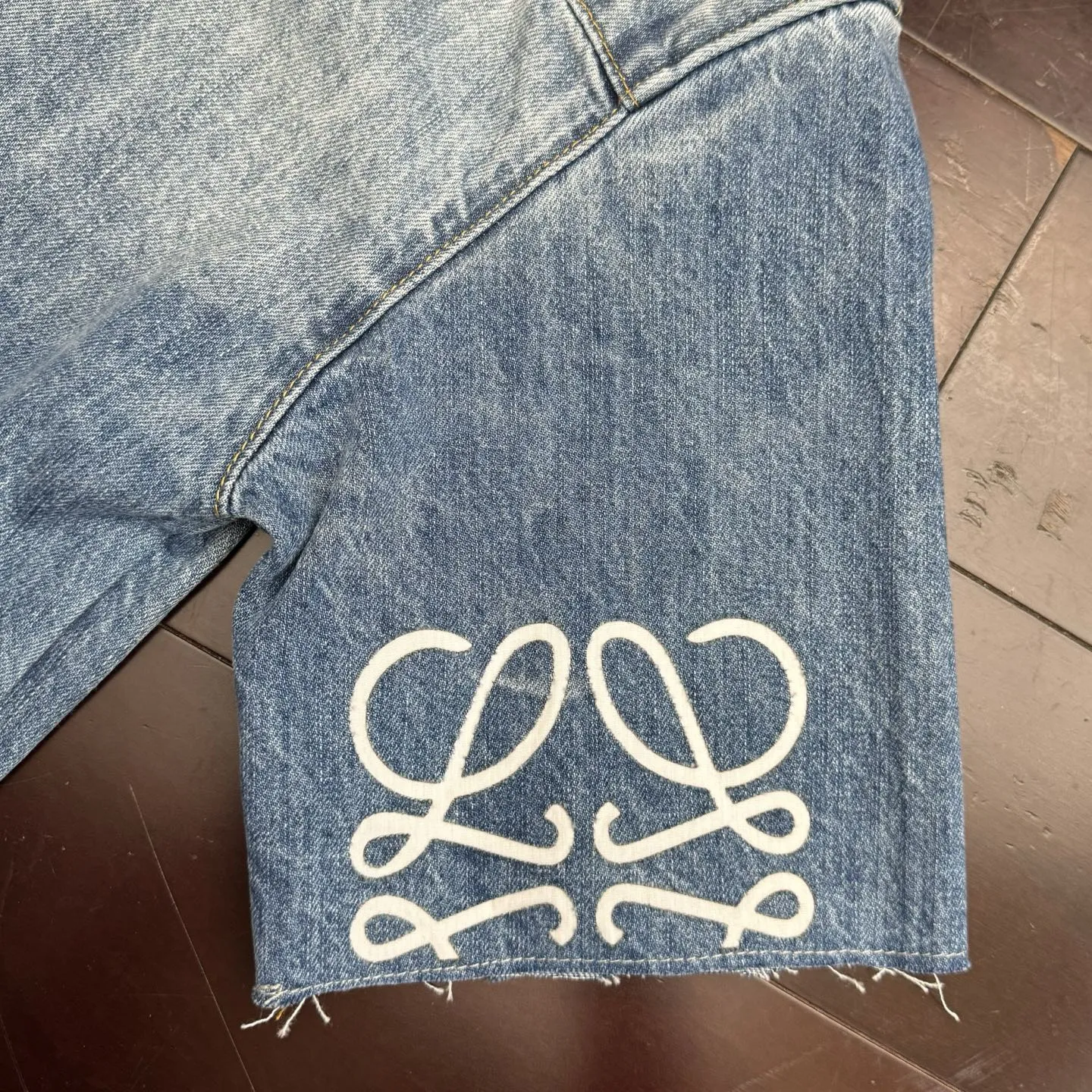 Loewe新作Anagram黒のチェック柄短袖シャツ - 画像 (9)