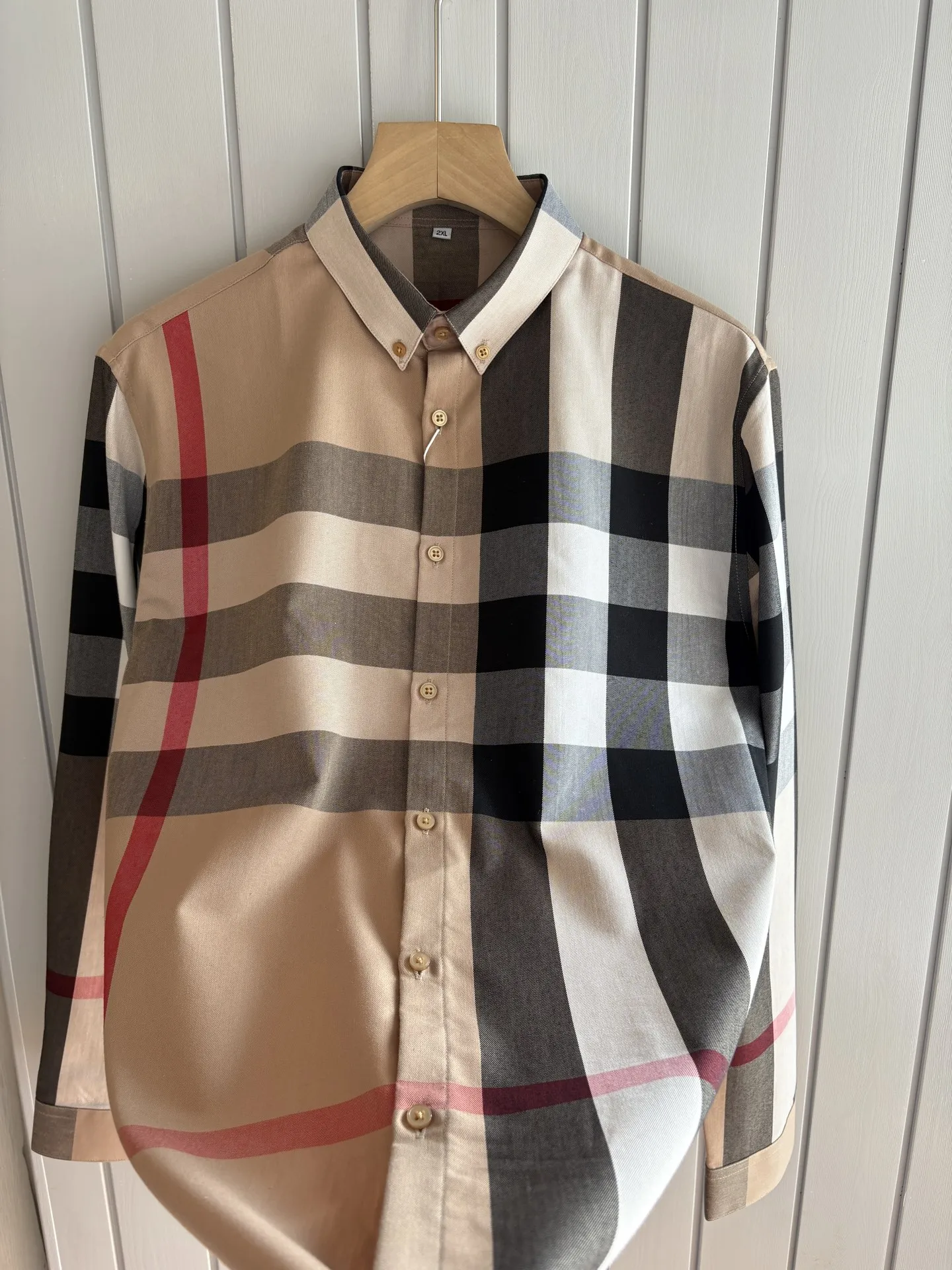 バーバリーレディース新作黒のチェック柄シャツ - 画像 (9)