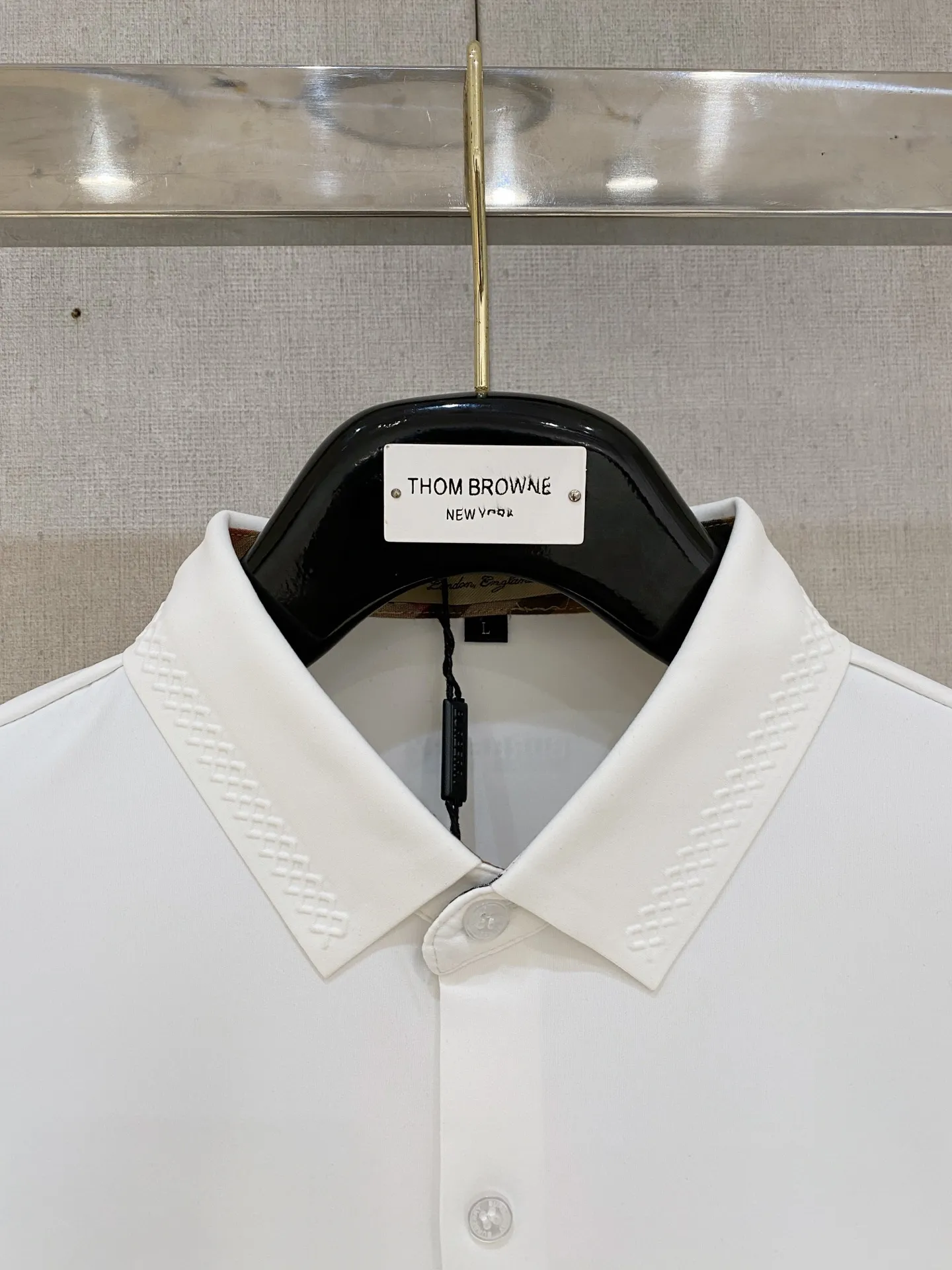 Burberry 2025SS新作白ポロ襟長袖シャツ - 画像 (4)