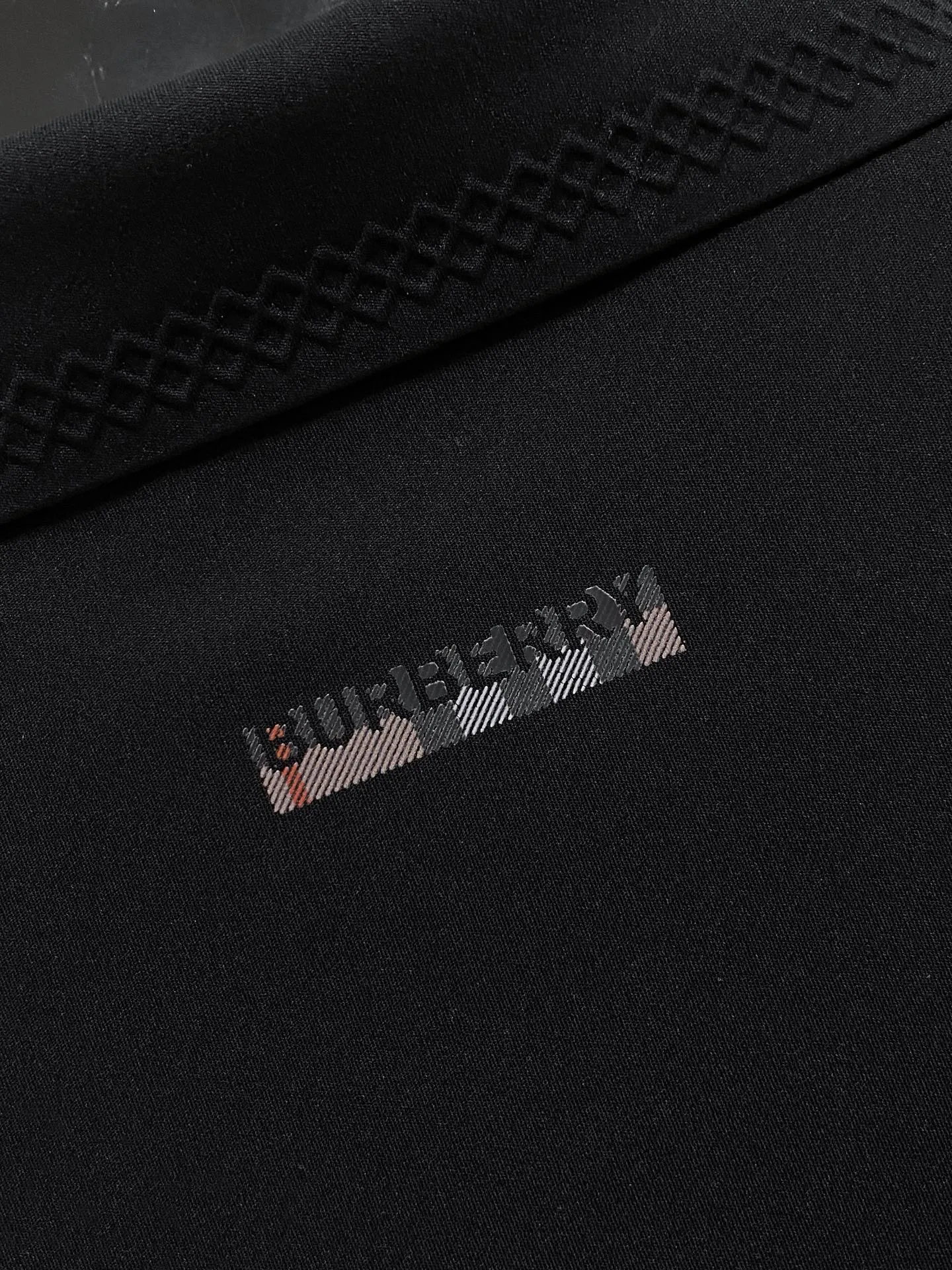 バーバリィ2025ss新作黒ポロ長袖シャツ - 画像 (8)