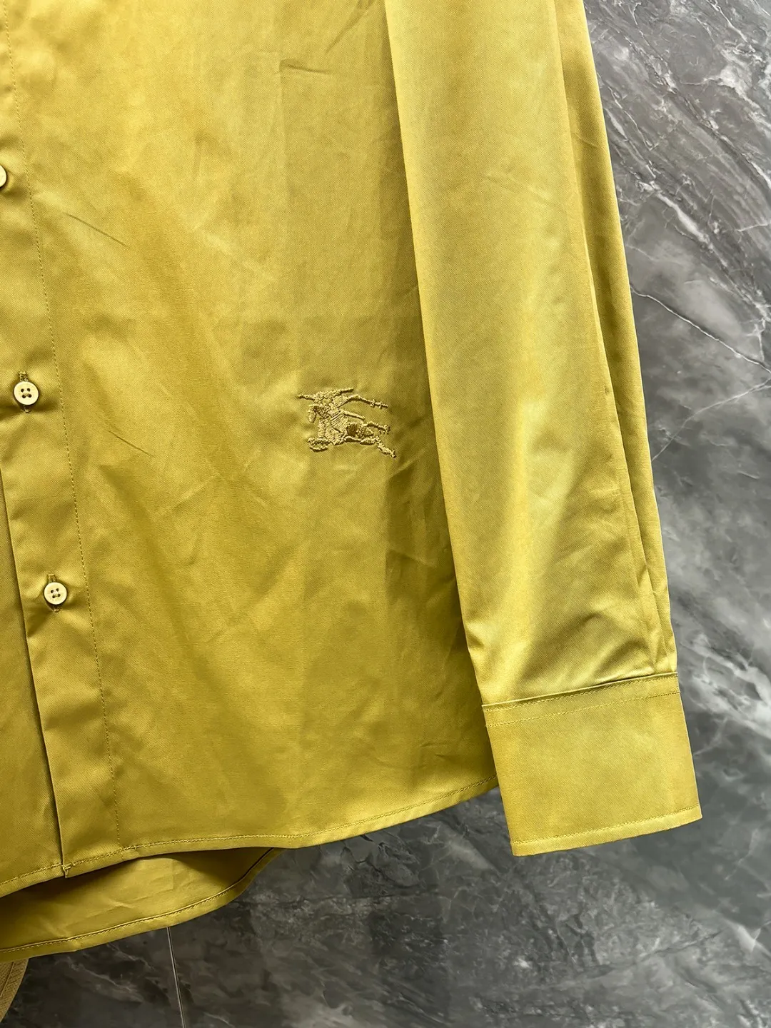 バーバリー新作黄色黒のチェック柄長袖シャツ - 画像 (6)