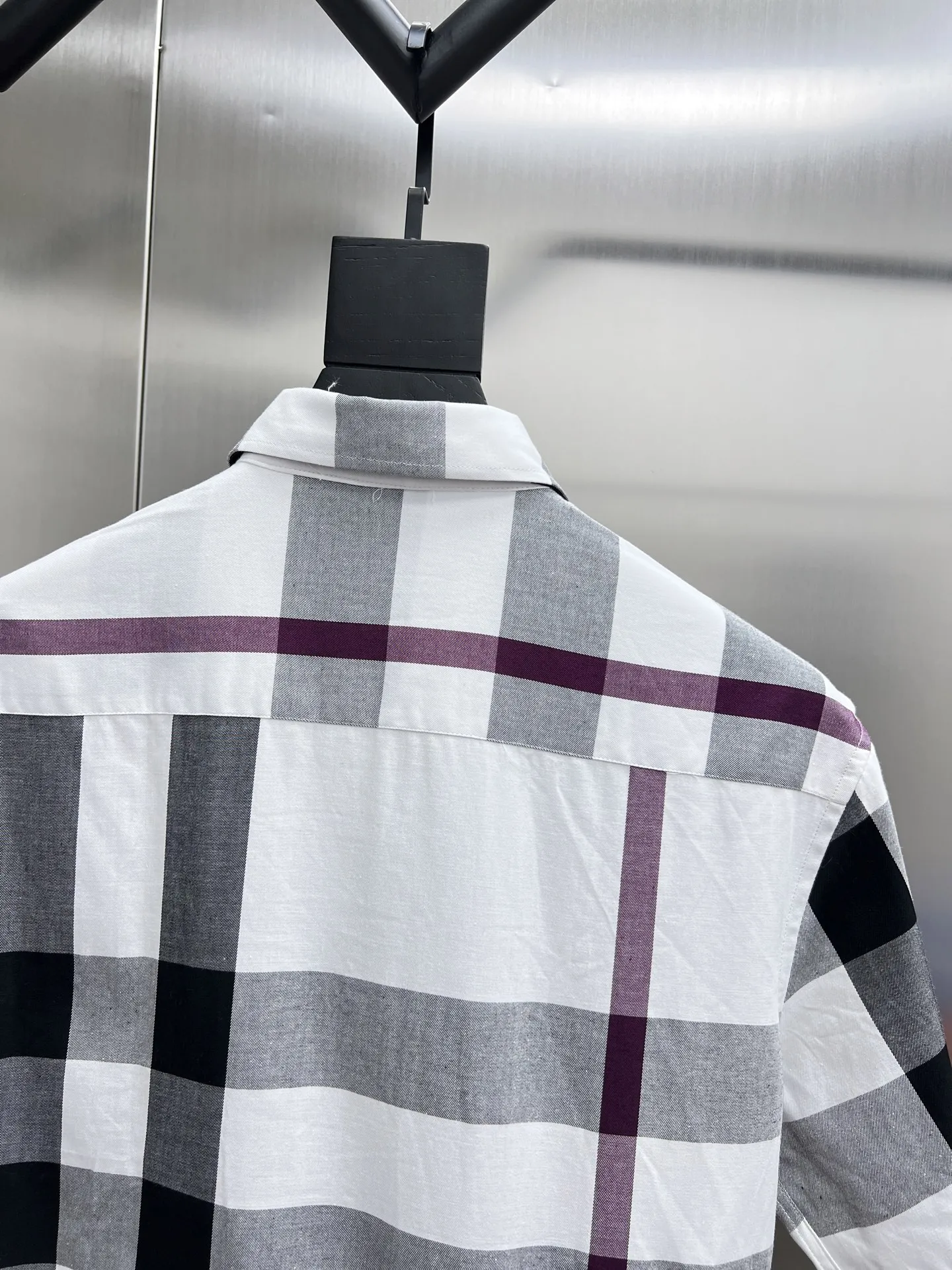 バーバリー新作黒チェック柄シャツ - 画像 (14)