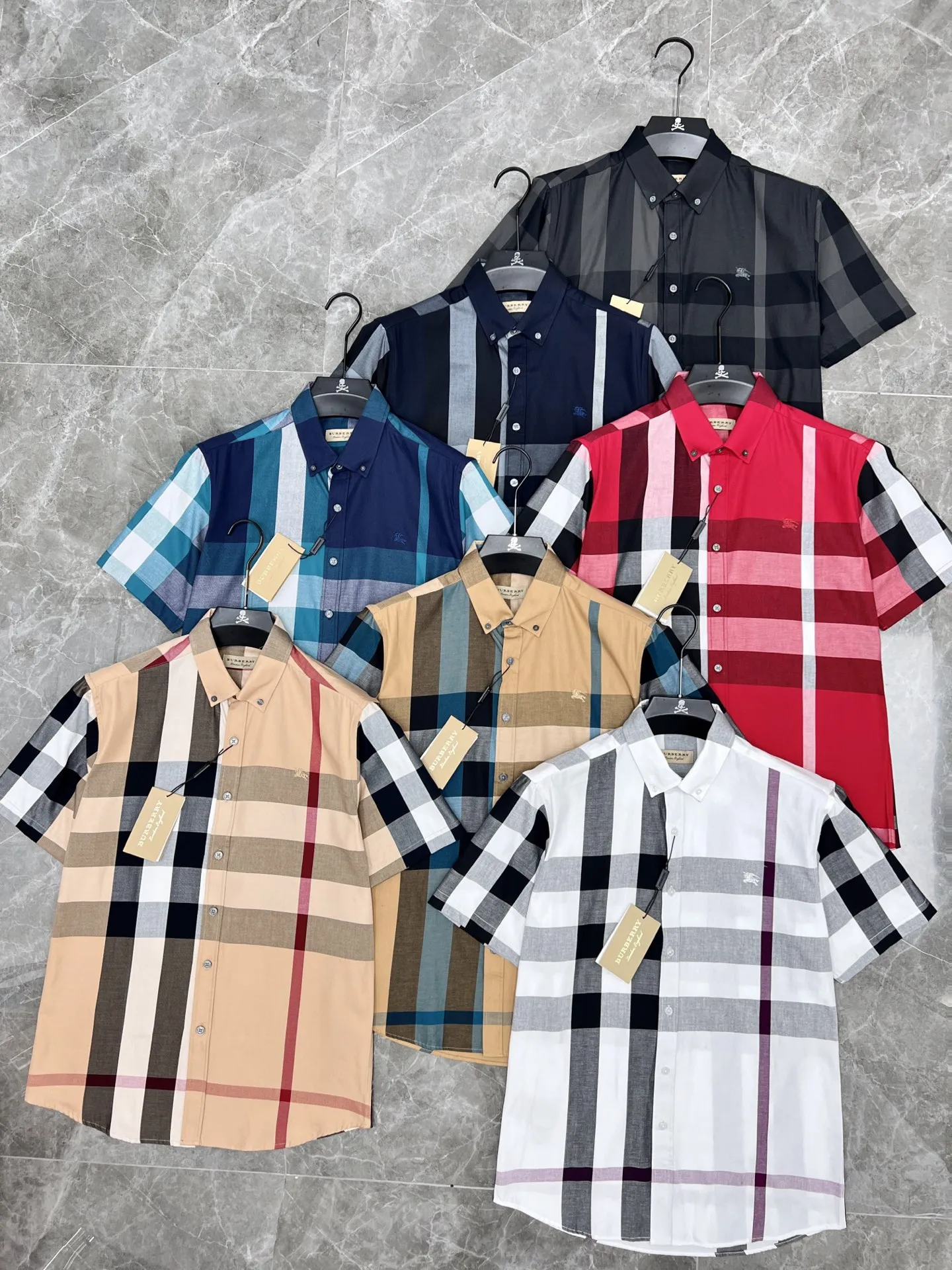 バーバリー新作黒チェック柄シャツ - 画像 (4)