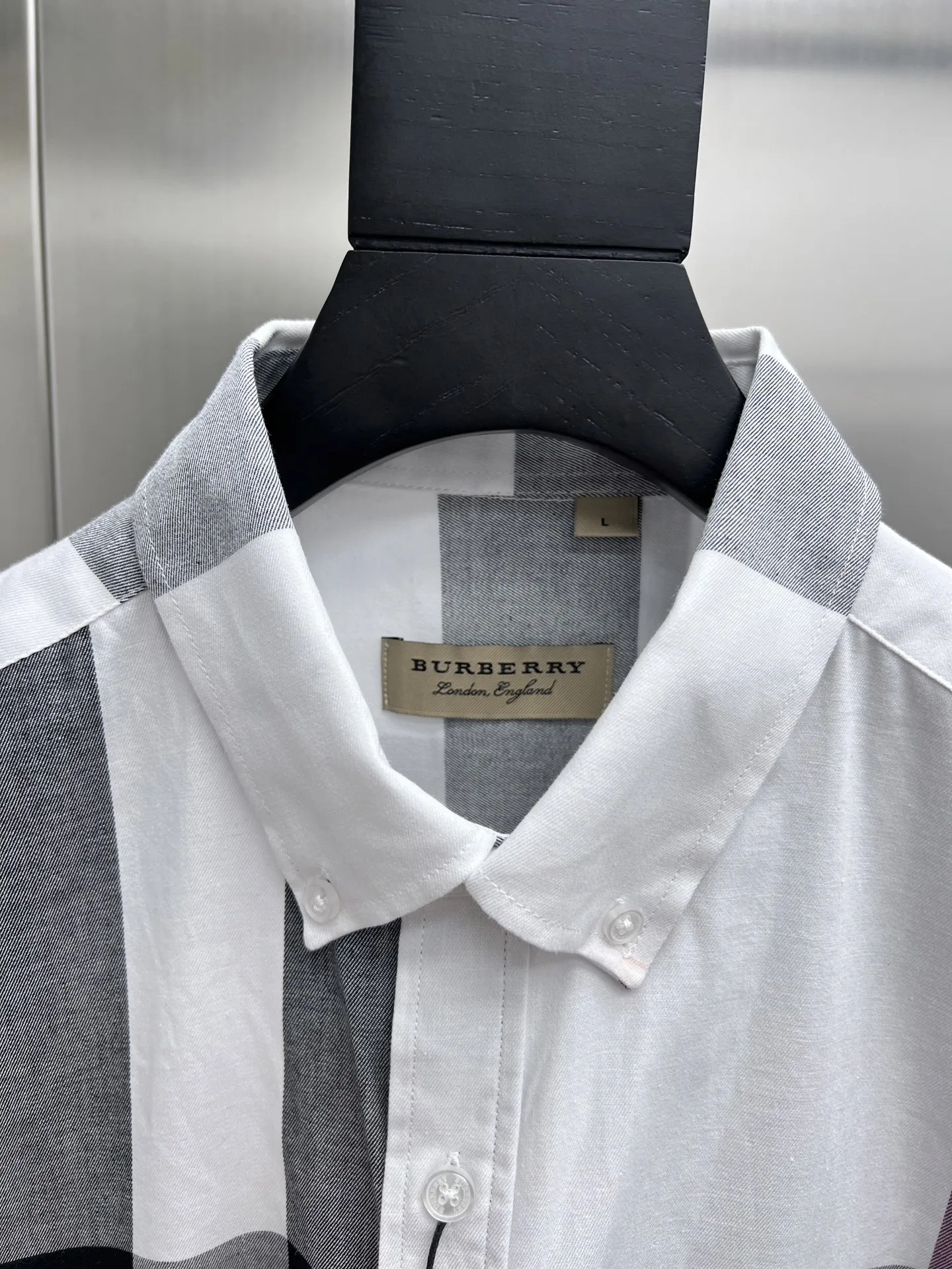 バーバリー新作黒チェック柄シャツ - 画像 (6)