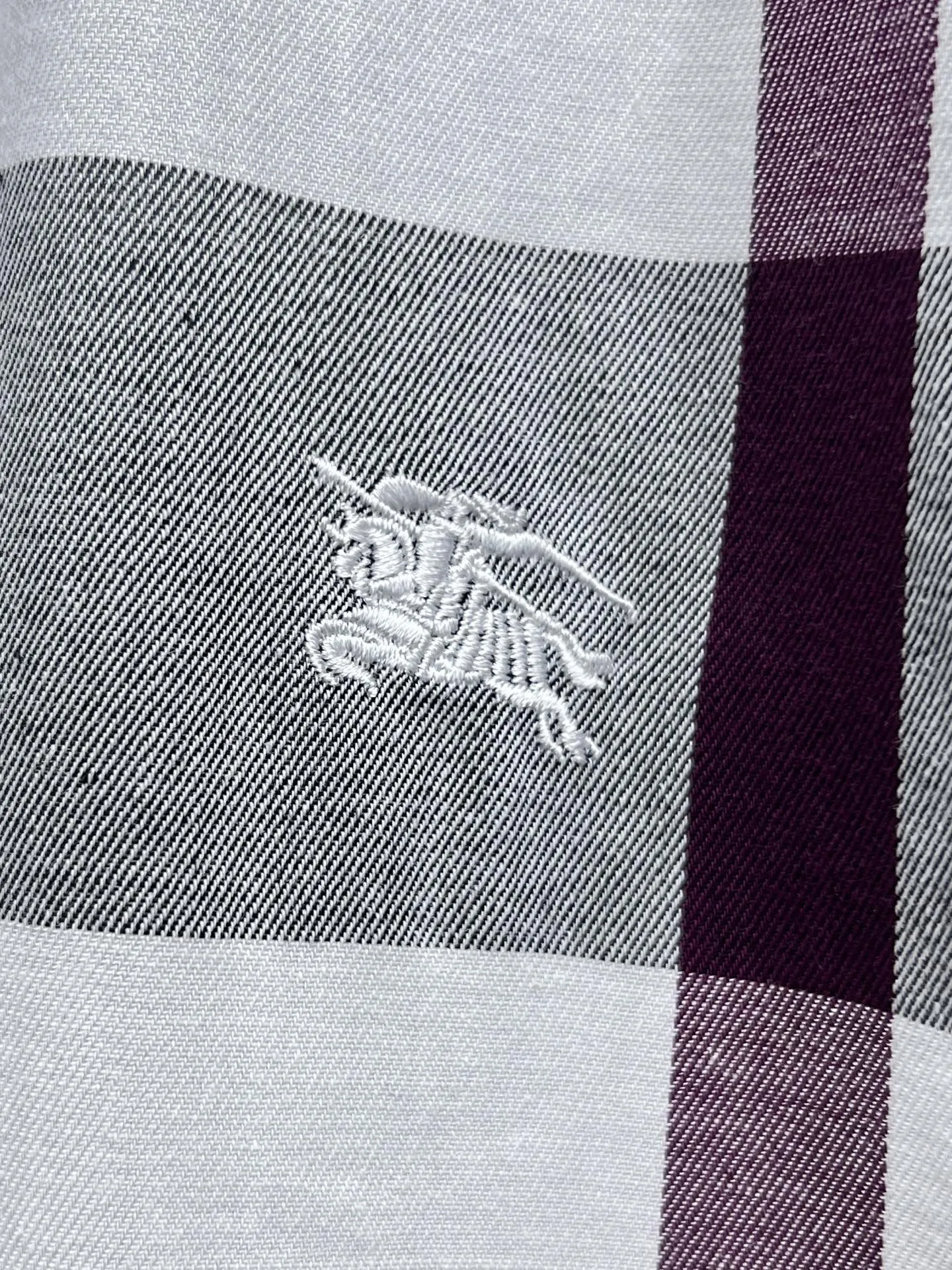 バーバリー新作黒チェック柄シャツ - 画像 (7)