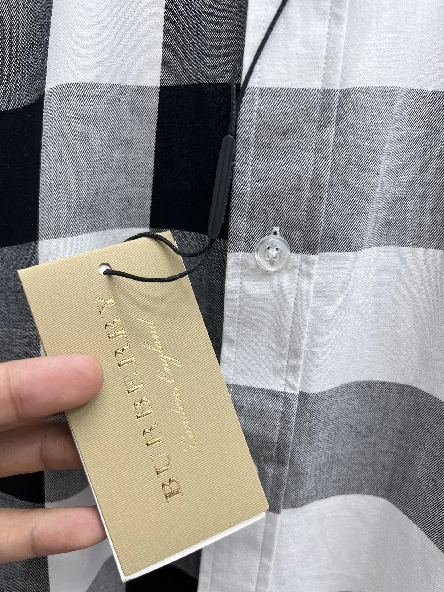 バーバリー新作黒チェック柄シャツ - 画像 (9)