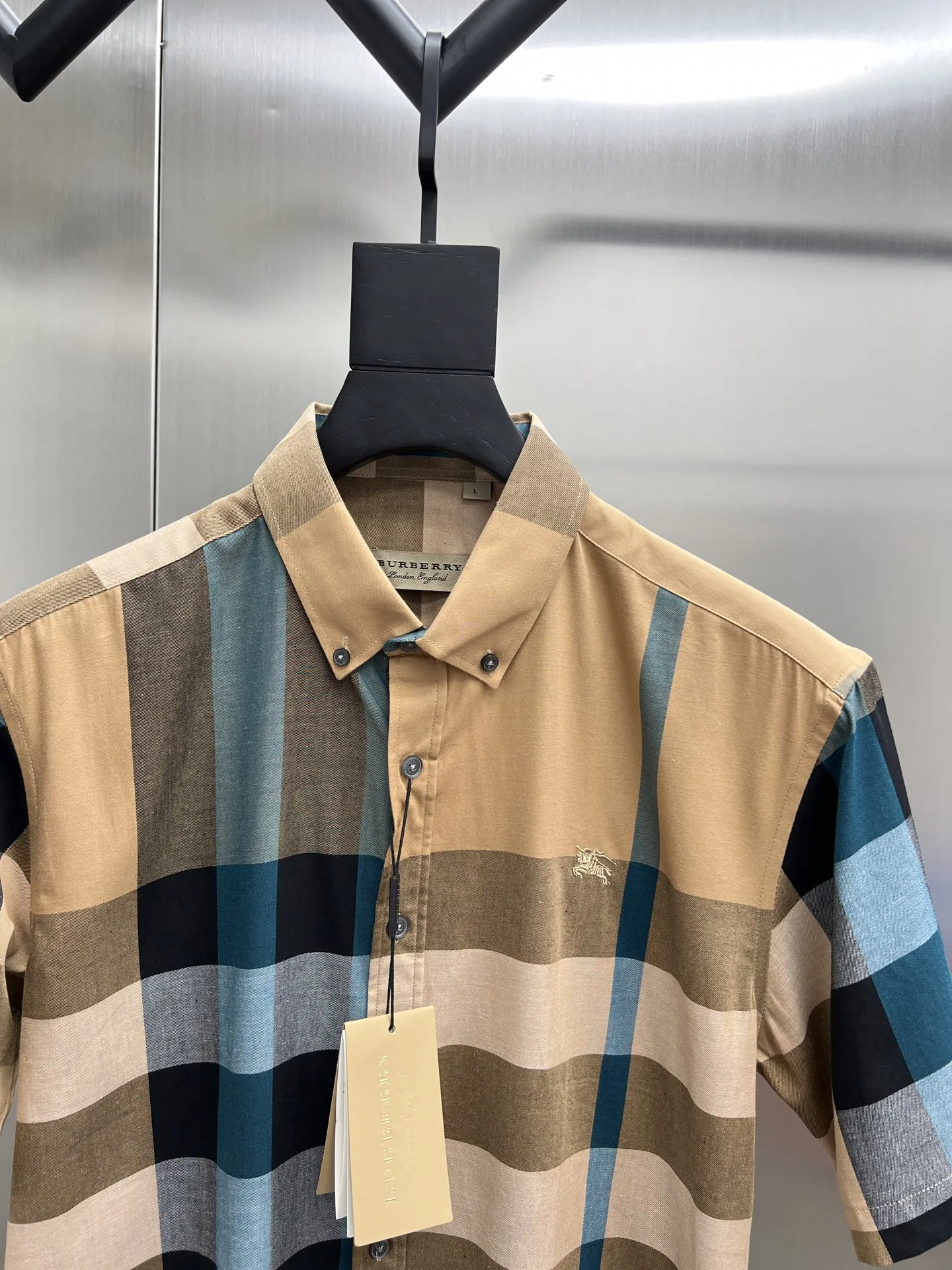 バーバリー新作黒チェックシャツ - 画像 (5)