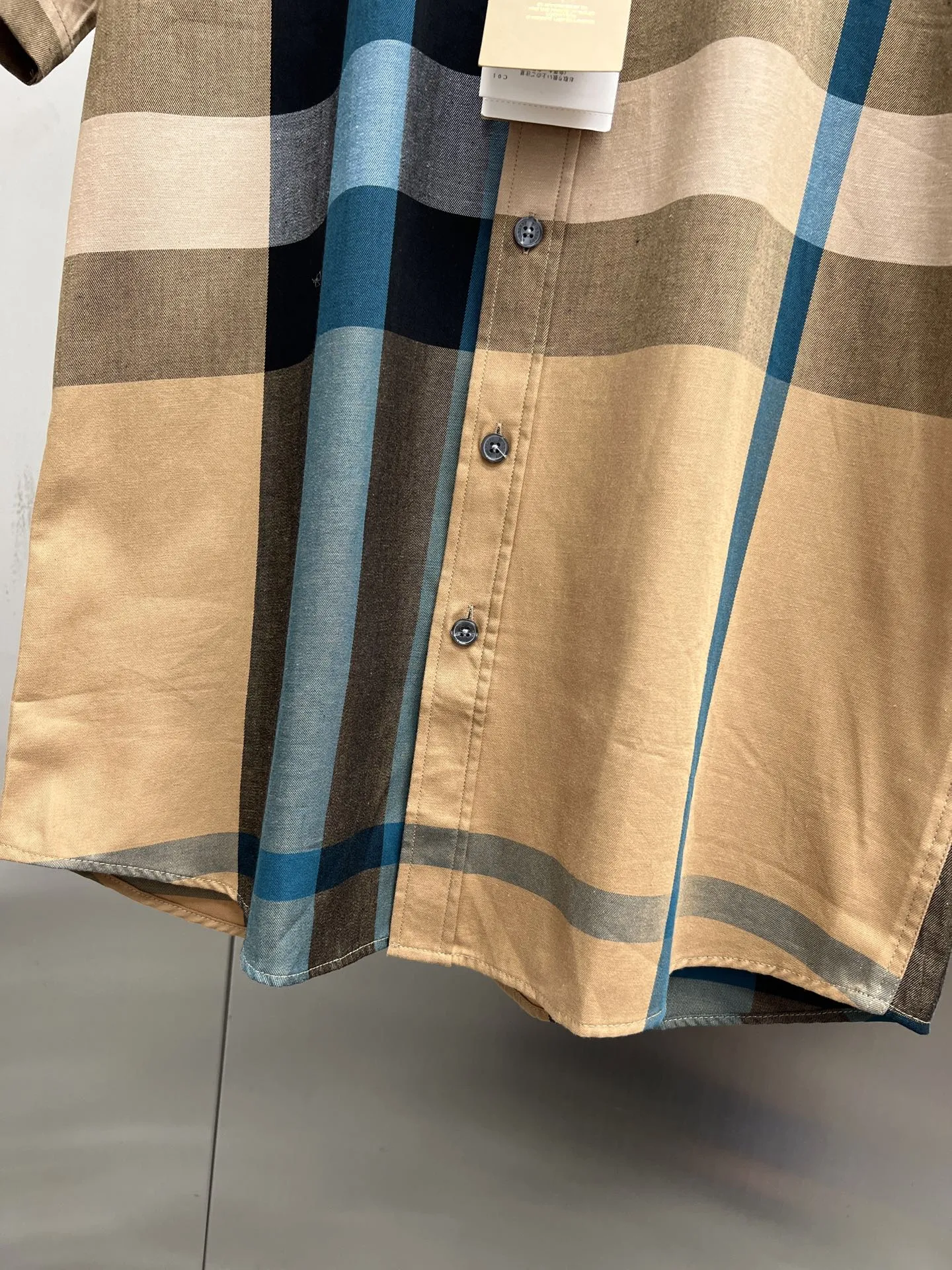 バーバリー新作黒チェックシャツ - 画像 (11)