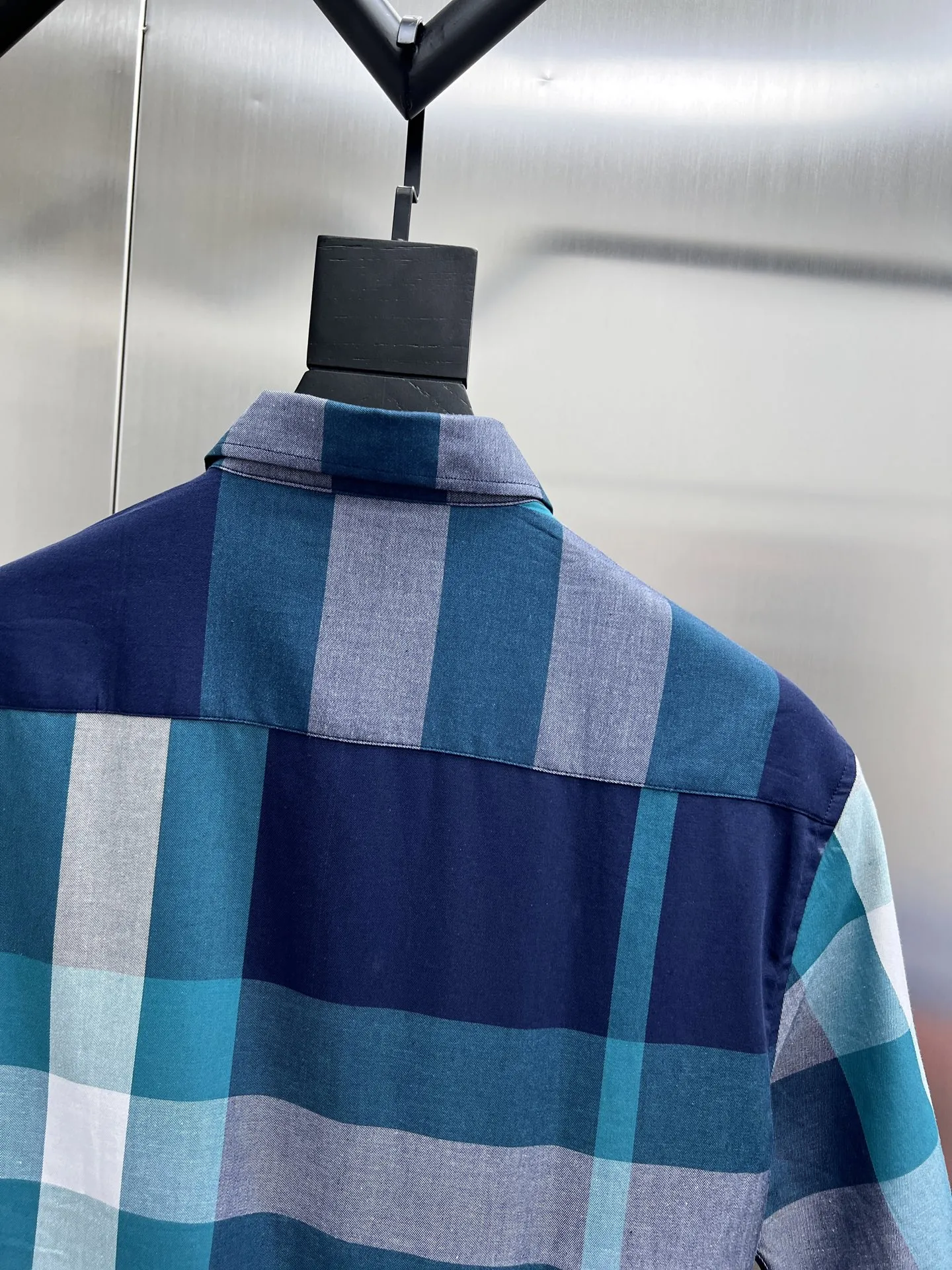 バーバリーニュ作黒チェックシャツ - 画像 (14)