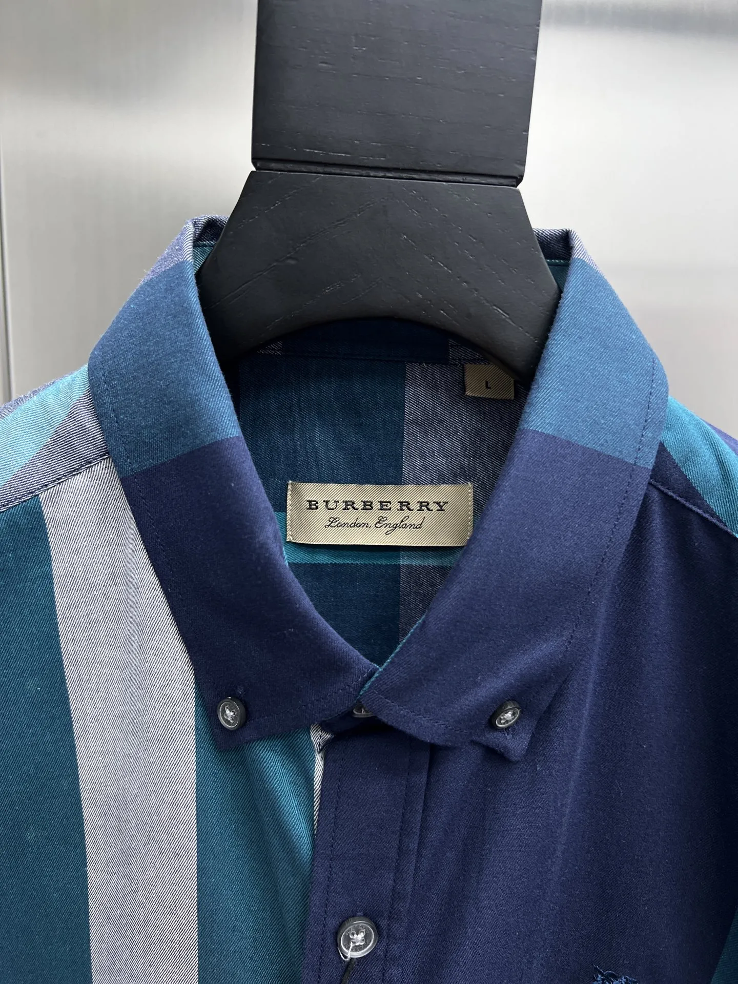 バーバリーニュ作黒チェックシャツ - 画像 (6)