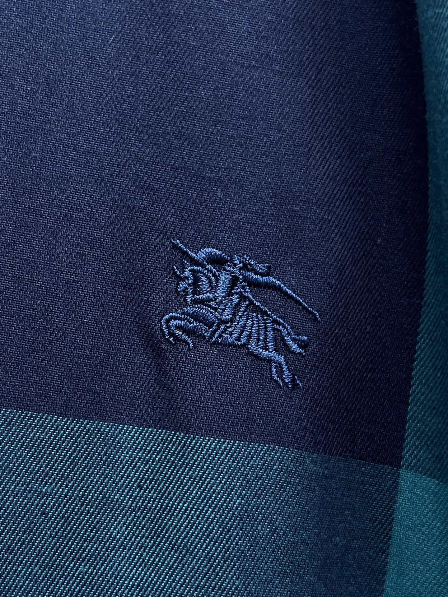 バーバリーニュ作黒チェックシャツ - 画像 (7)