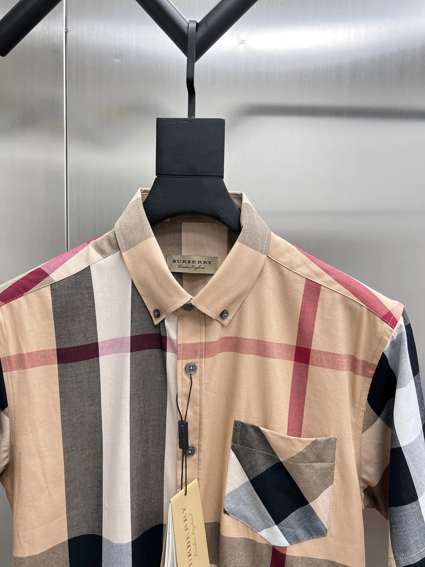 バーバリー新作黒チェックシャツ - 画像 (5)